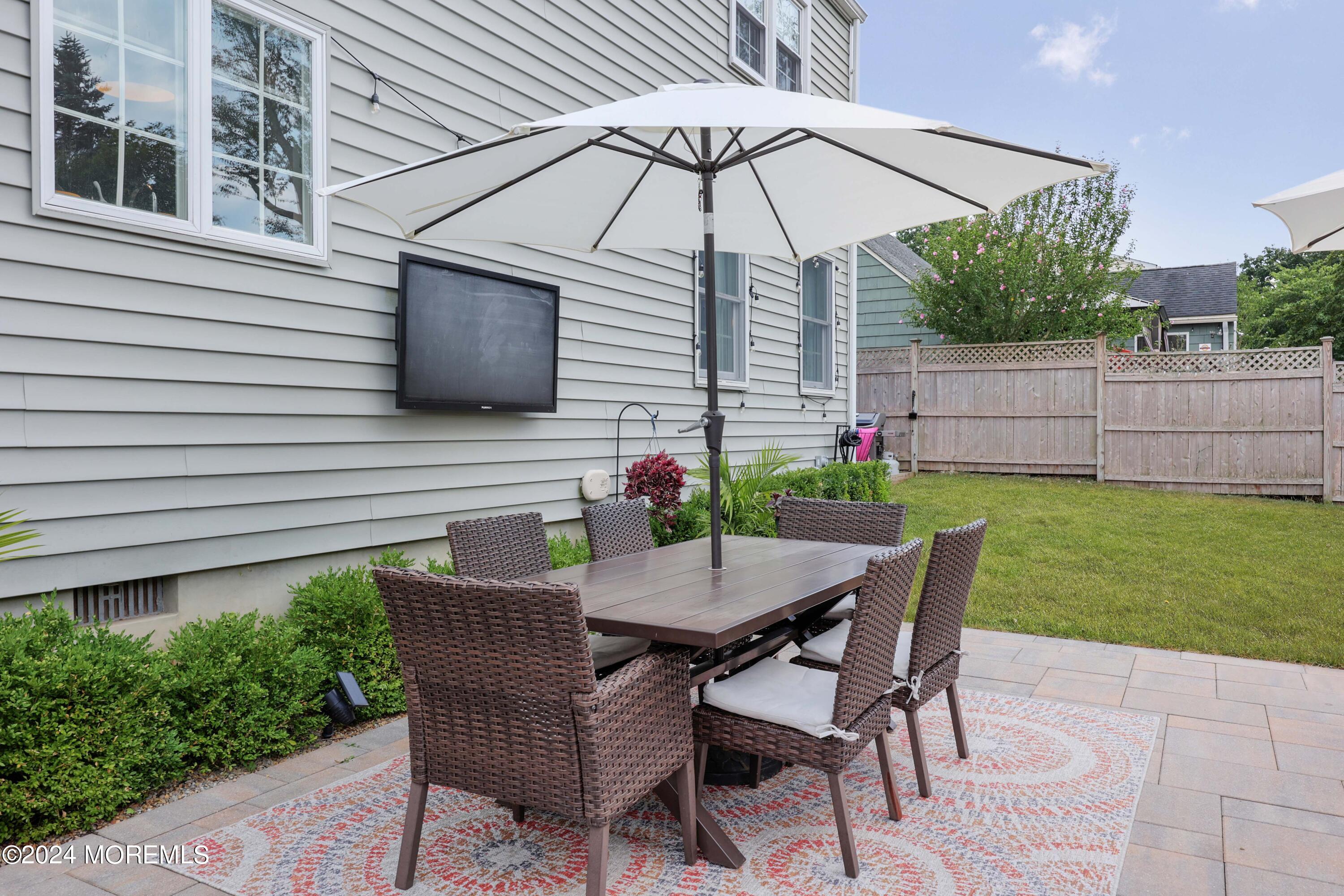 109 Robinson Place