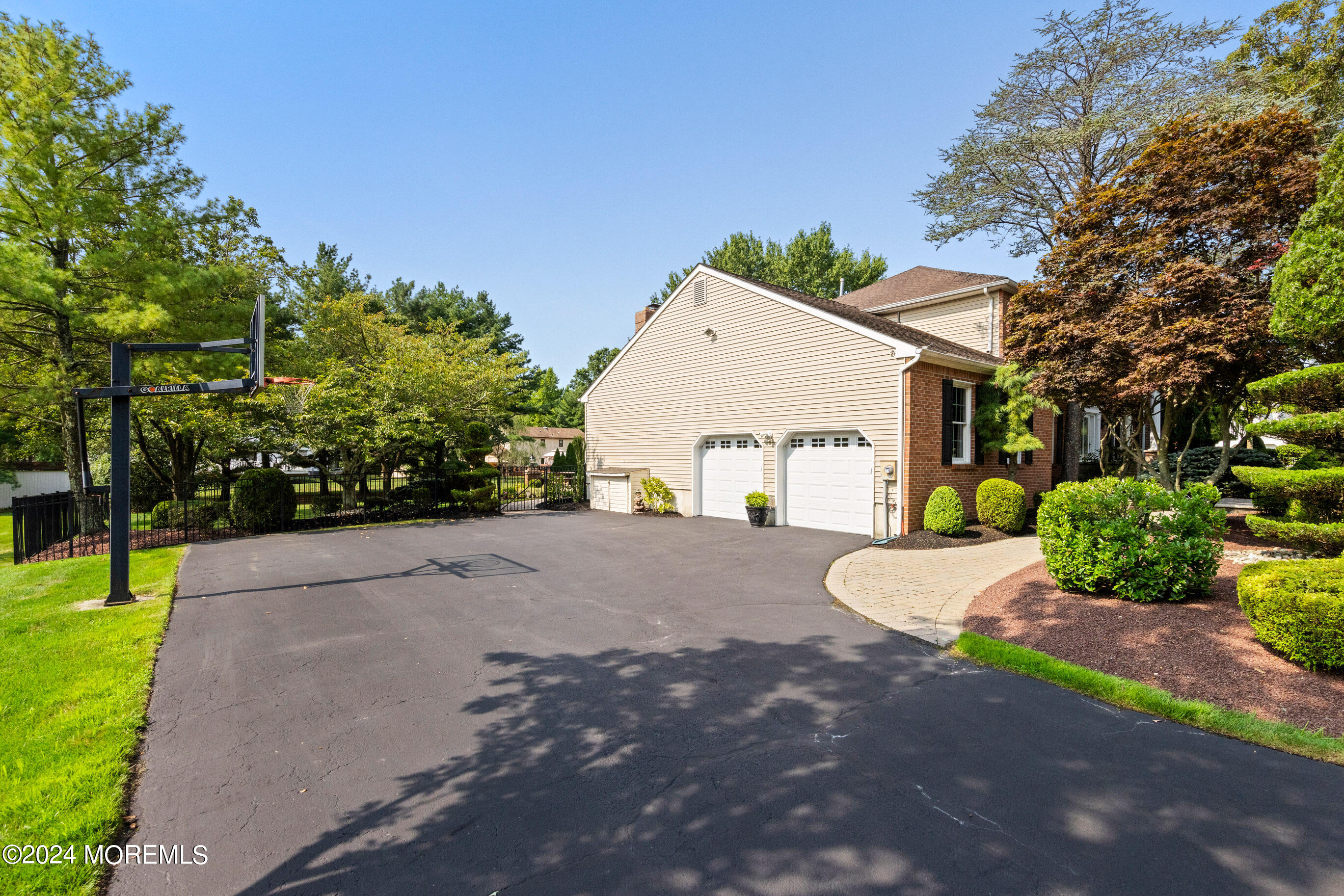 12 Buck Drive