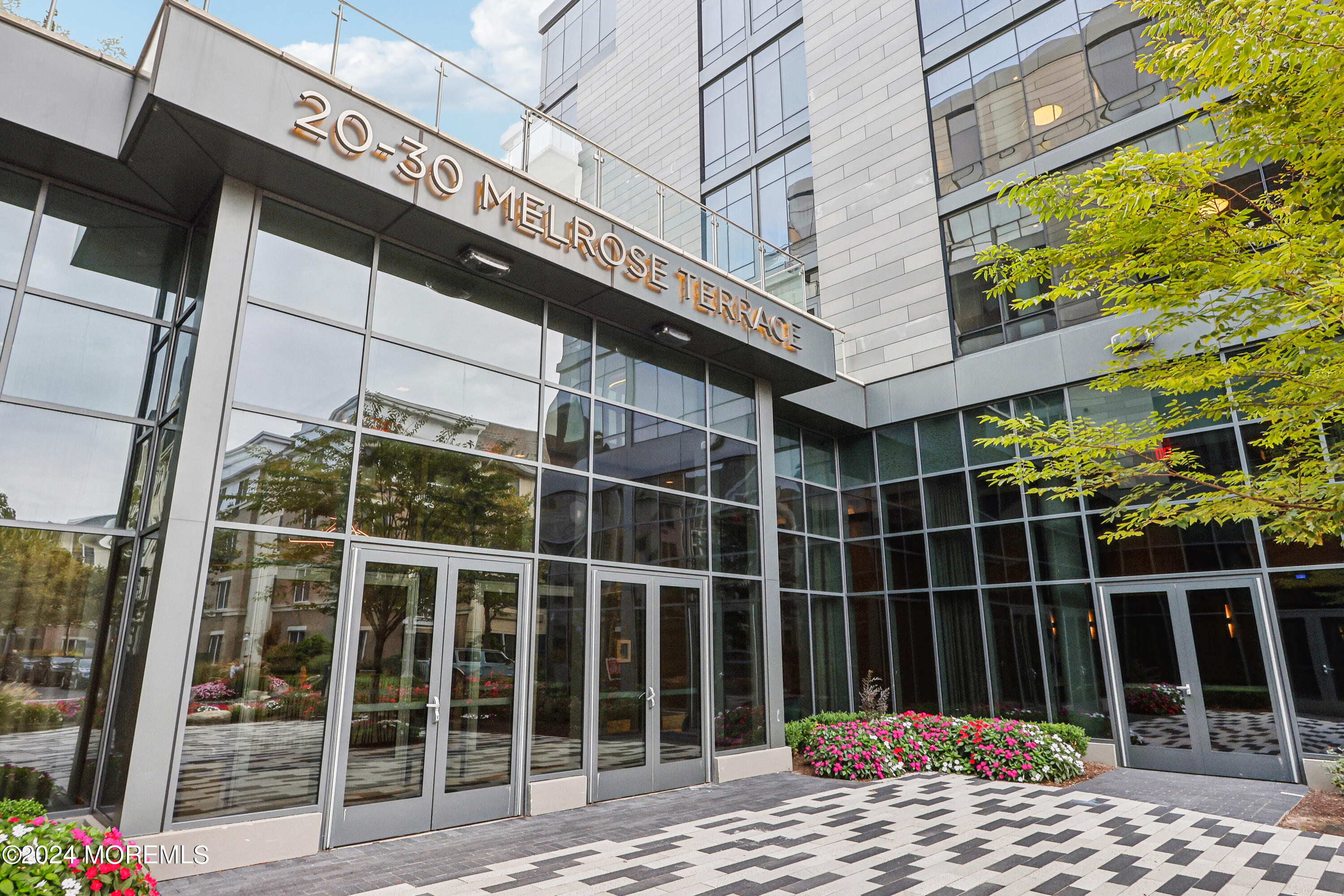 20 Melrose Terrace, 605