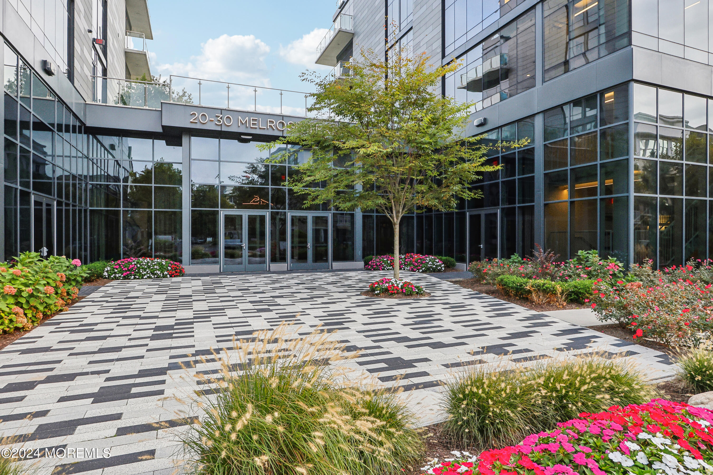 20 Melrose Terrace, 605