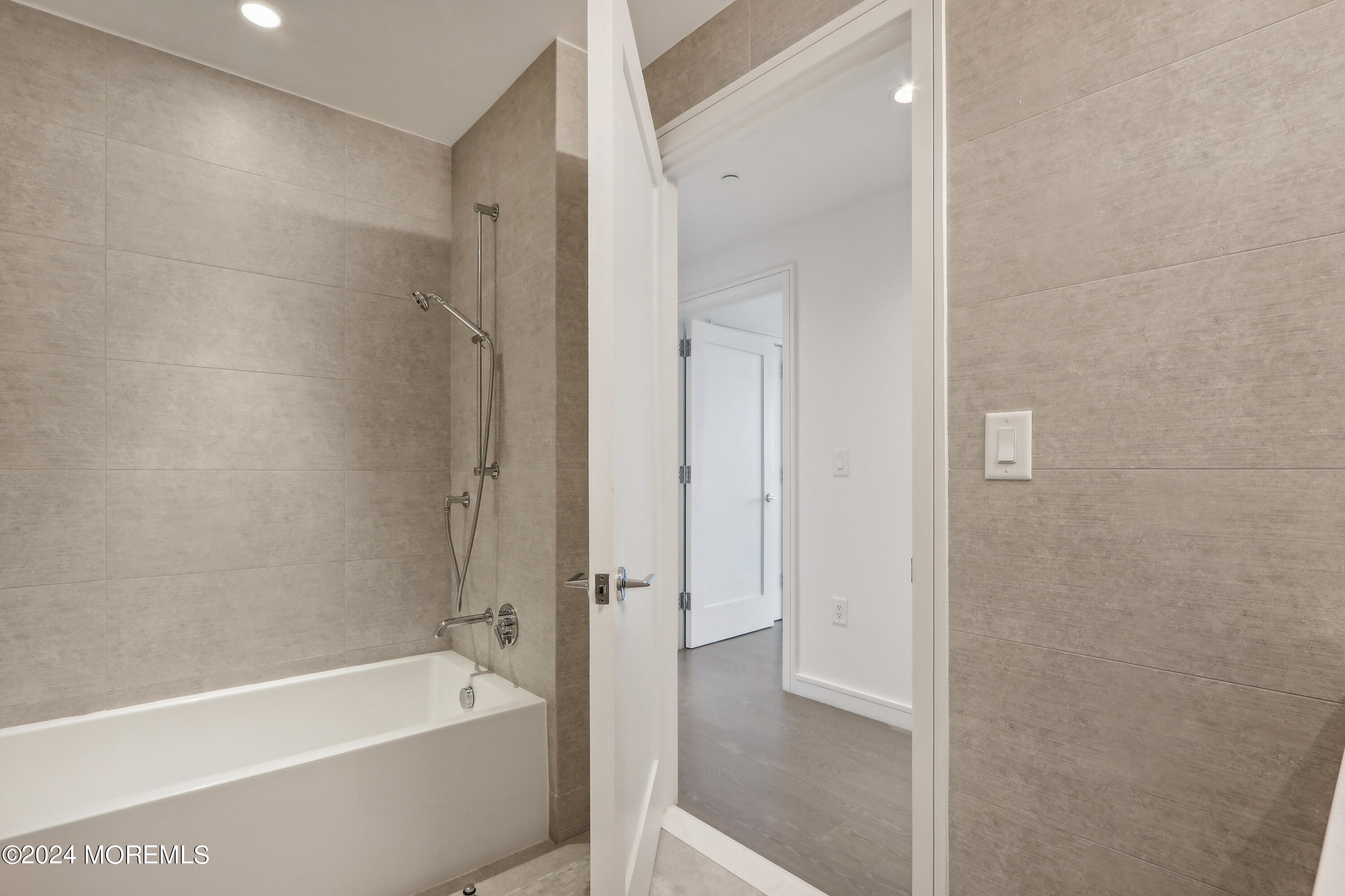 20 Melrose Terrace, 605