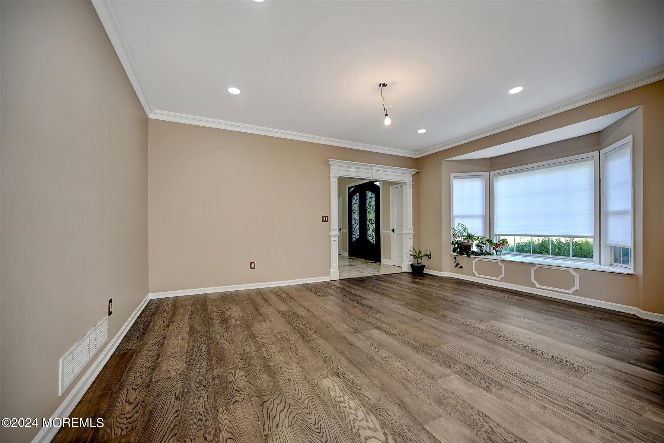 5 Wright Court