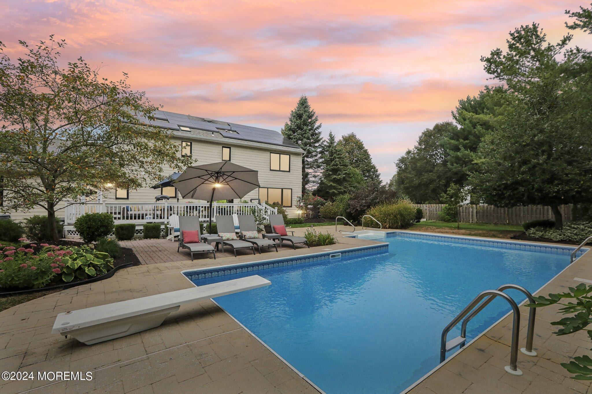 2 Green Meadow Drive
