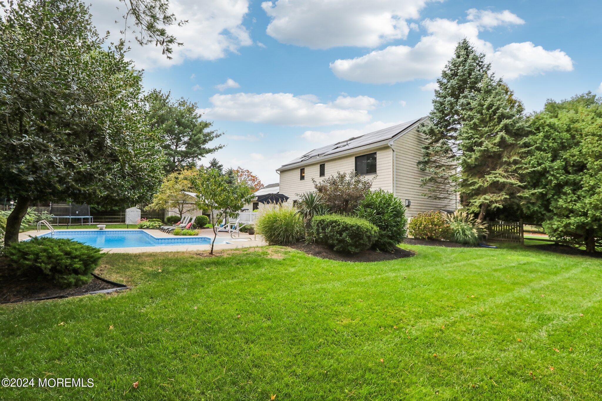 2 Green Meadow Drive
