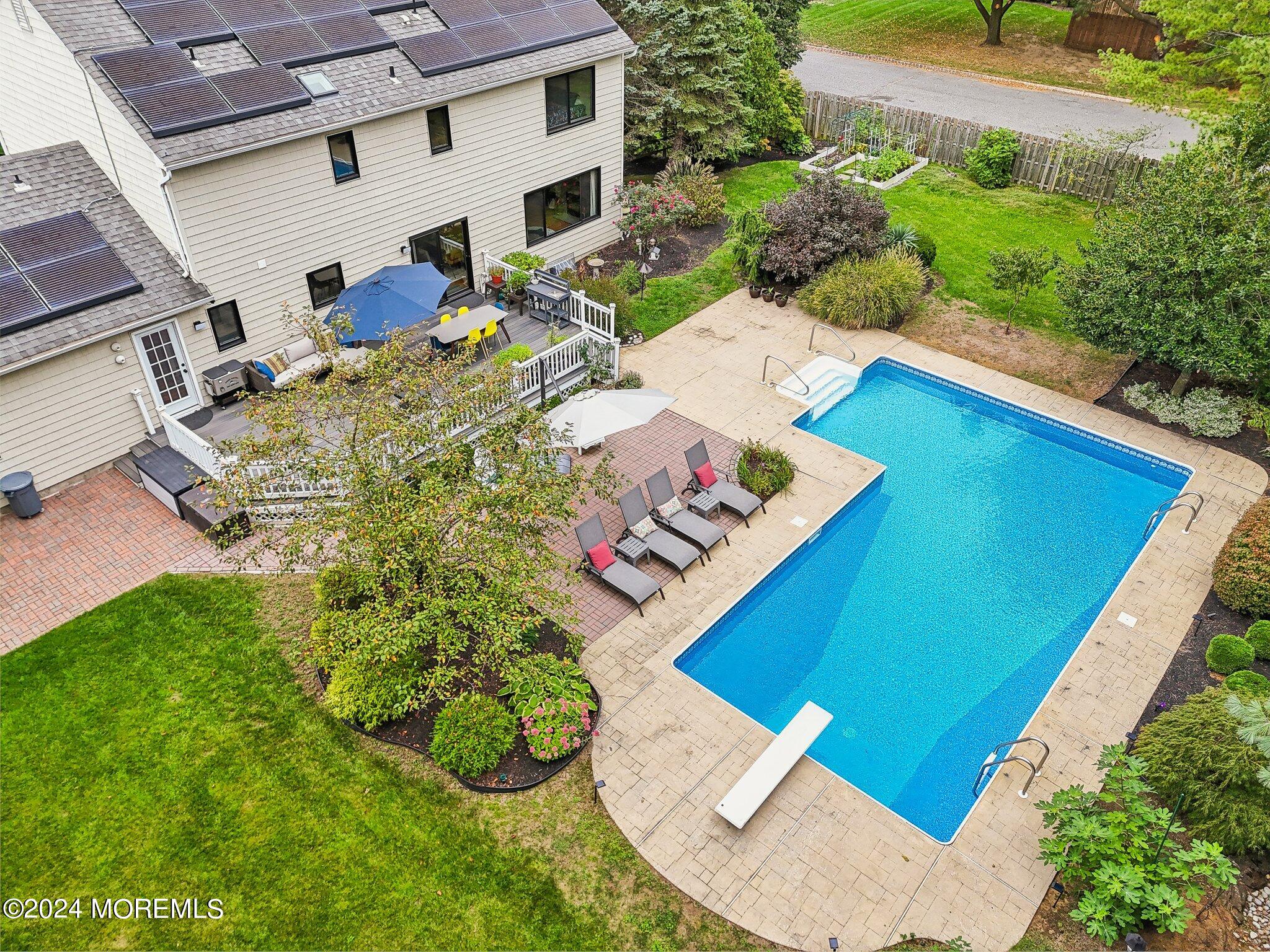 2 Green Meadow Drive