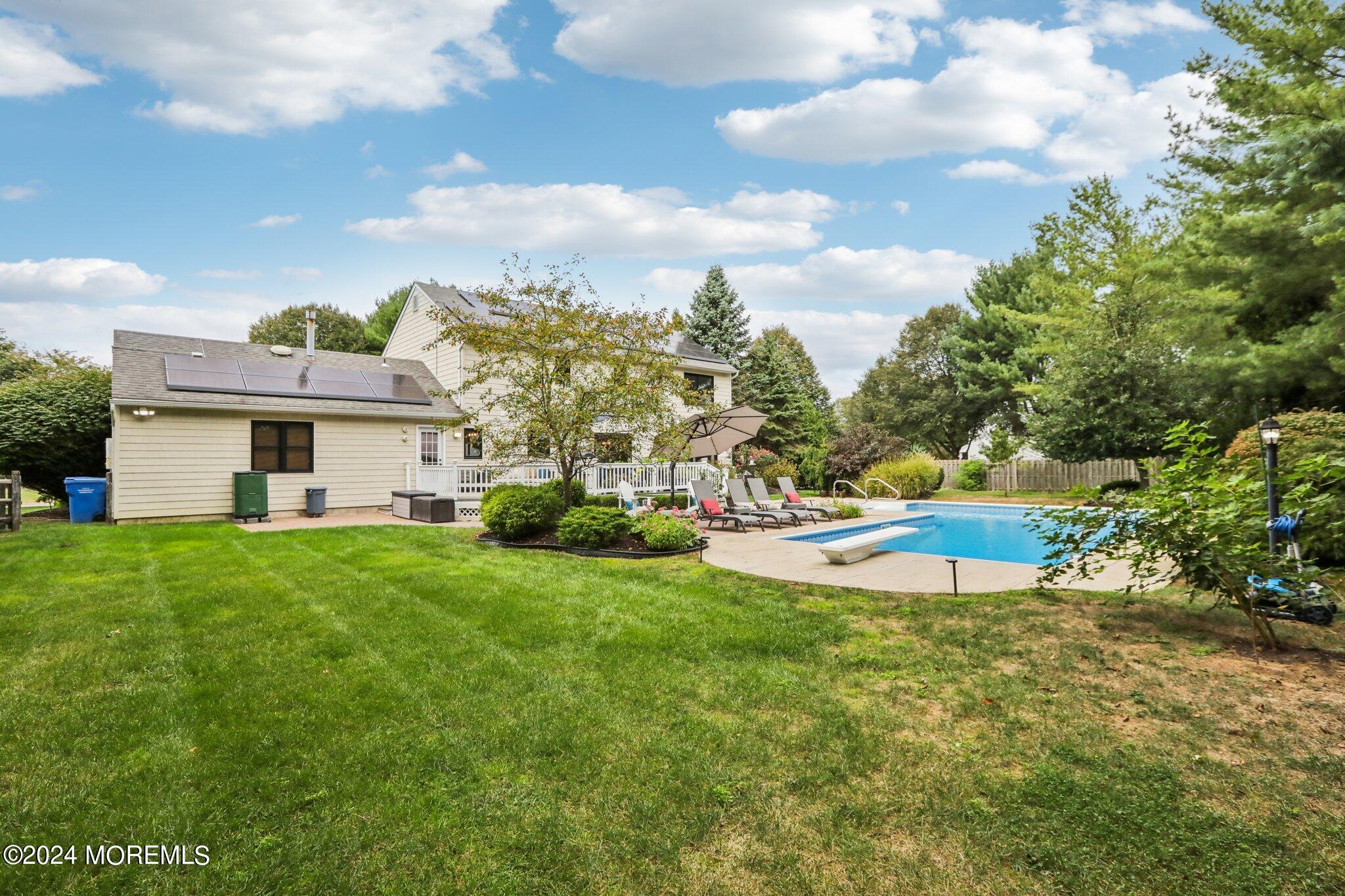 2 Green Meadow Drive