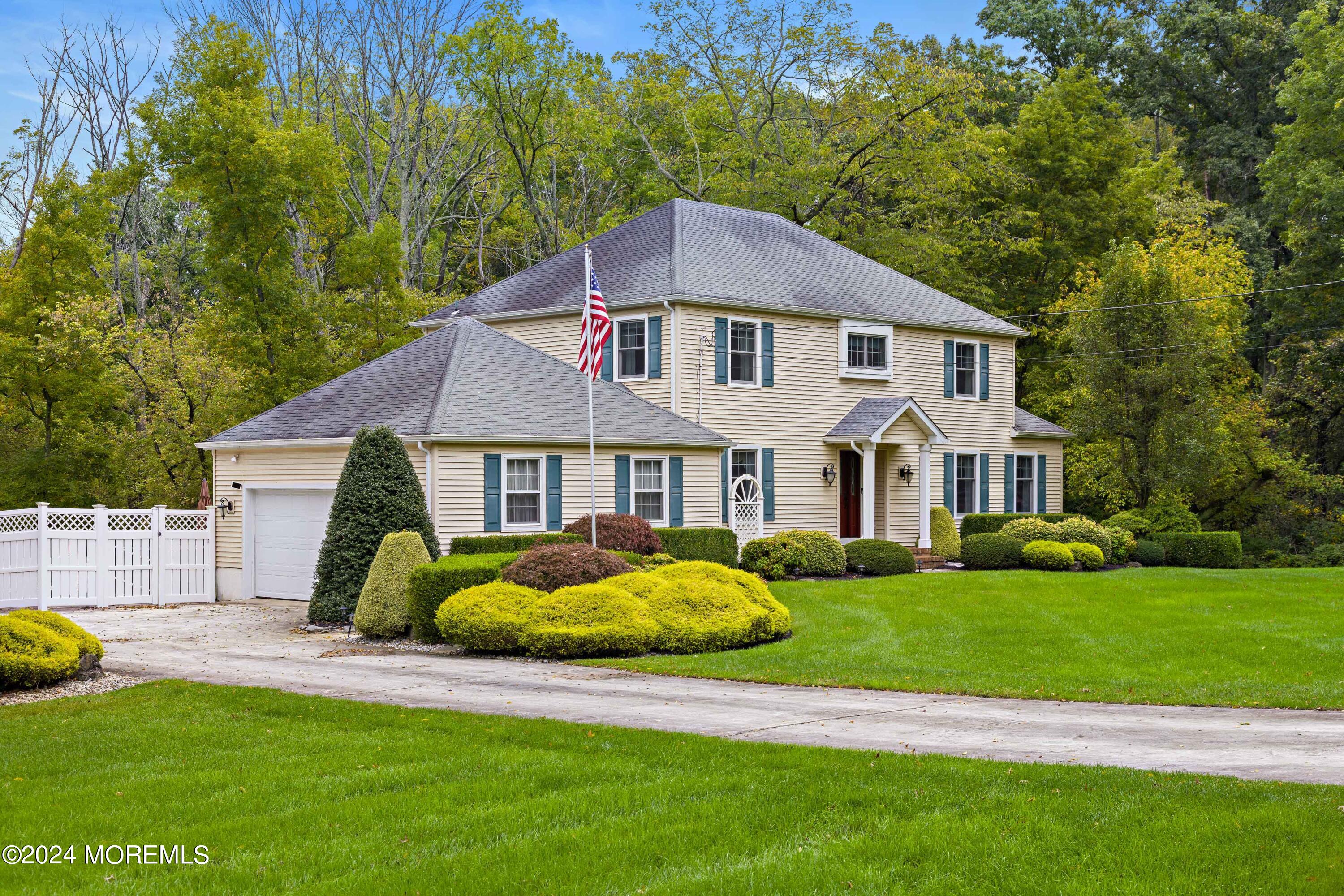 17 Laurelwood Drive