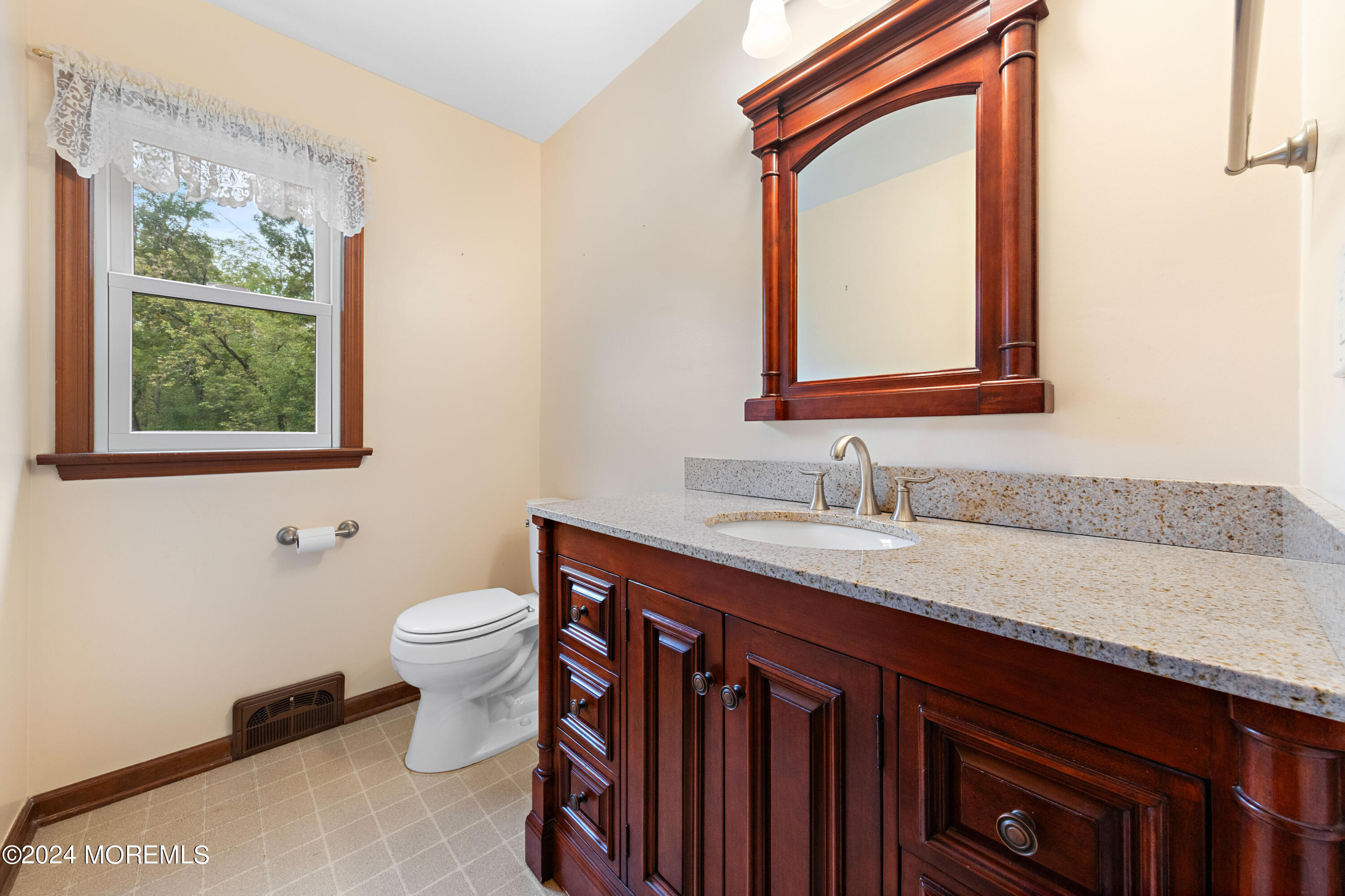 17 Laurelwood Drive