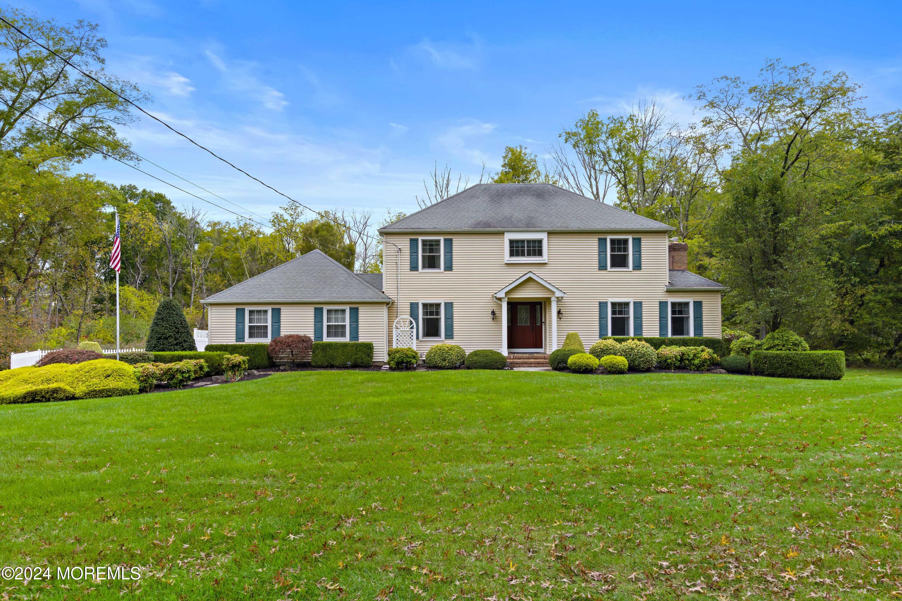 17 Laurelwood Drive