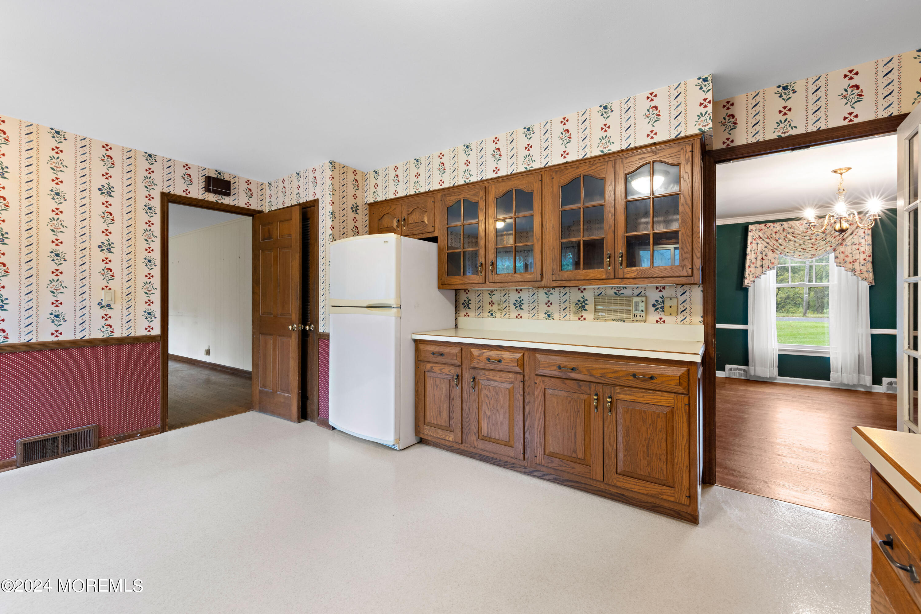 17 Laurelwood Drive