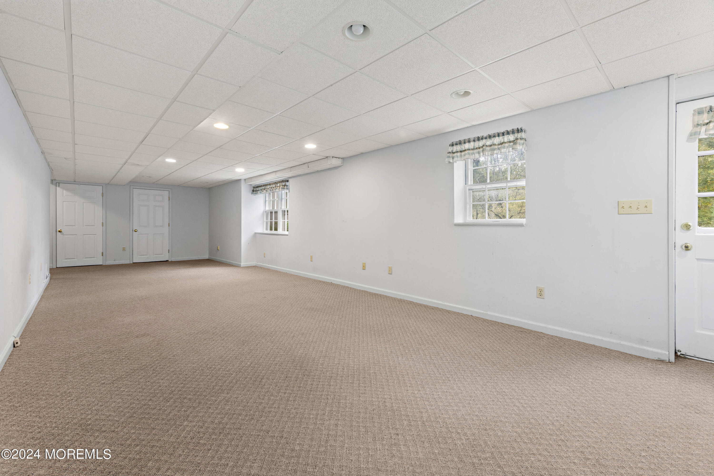 17 Laurelwood Drive