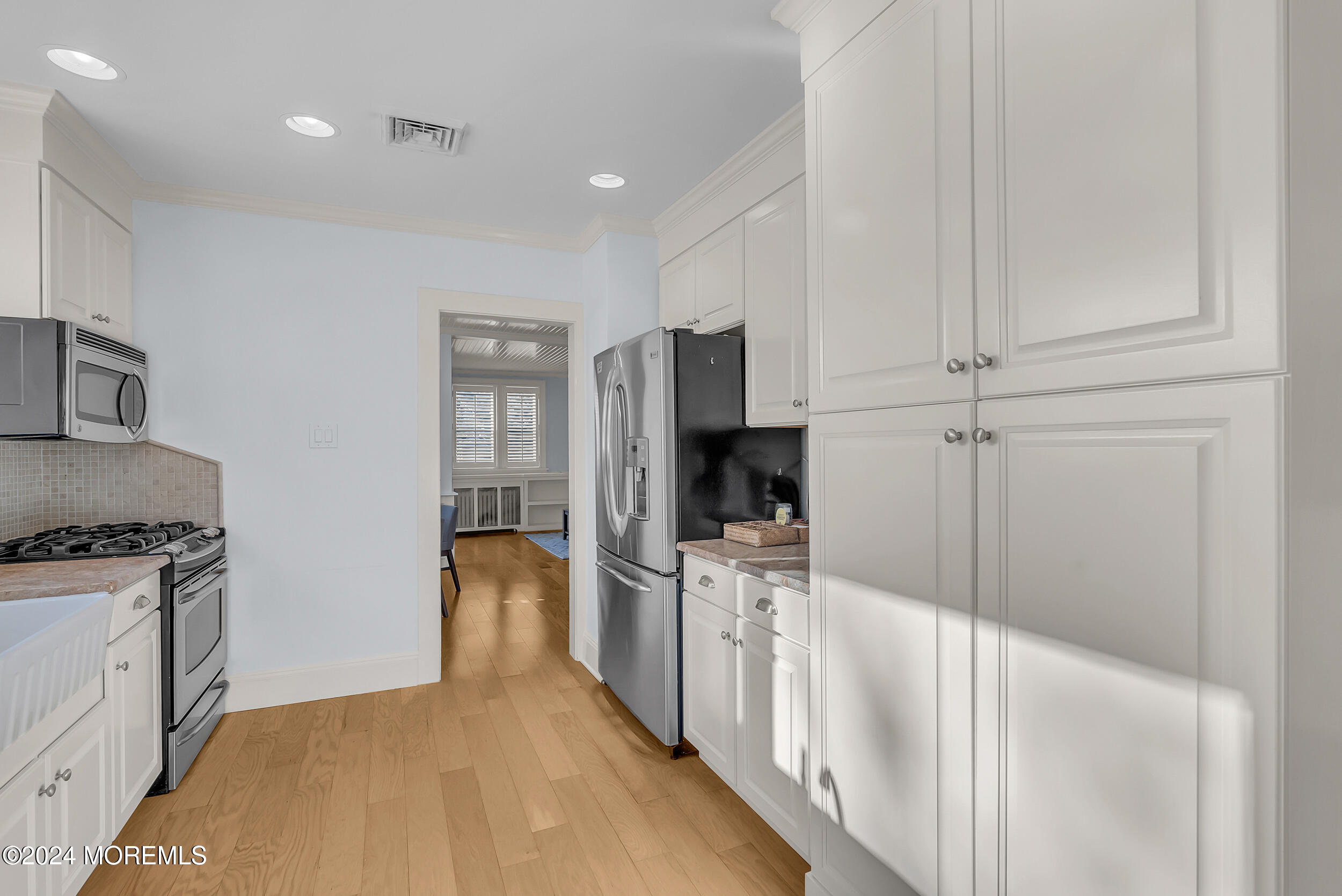 48 5th Street