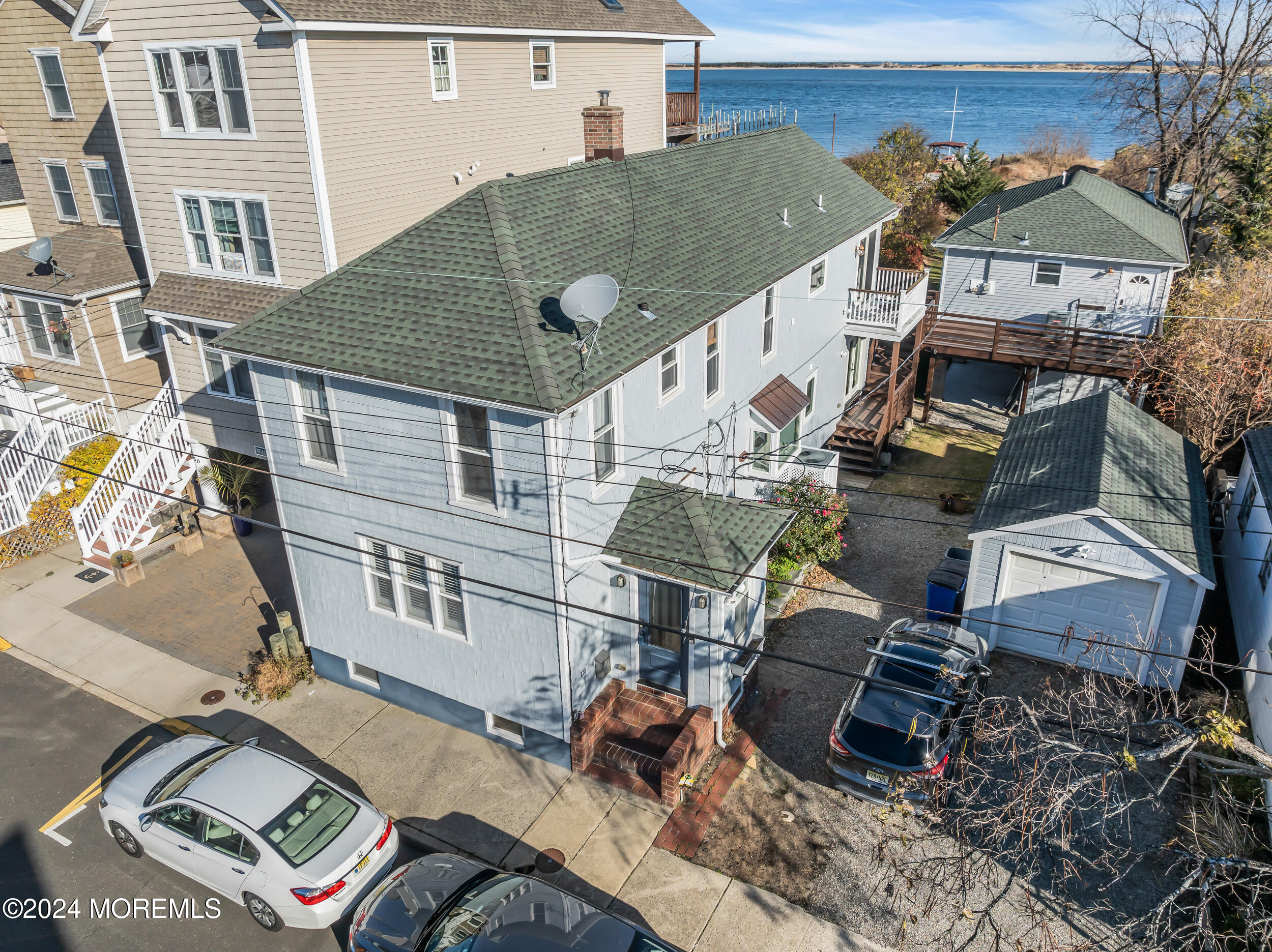 48 5th Street