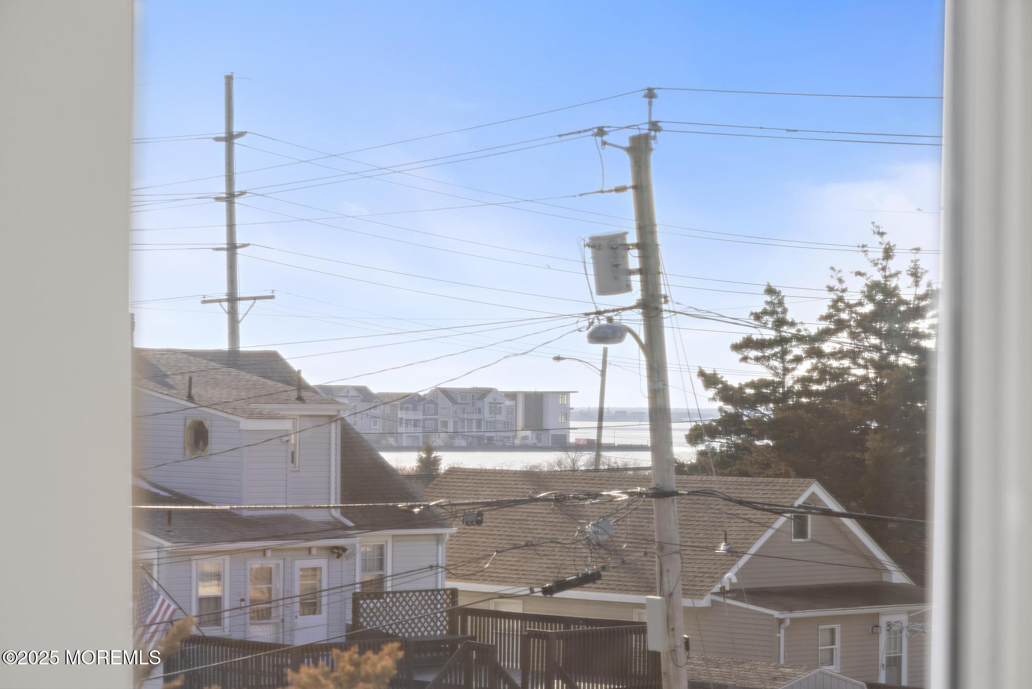 233 Dupont Avenue, 1