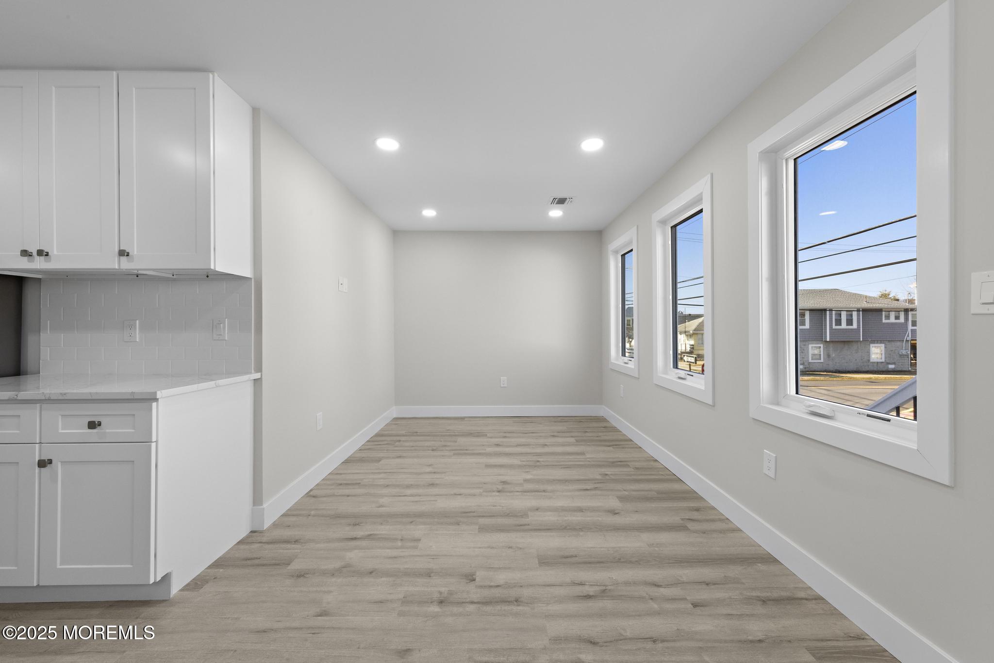 233 Dupont Avenue, 1