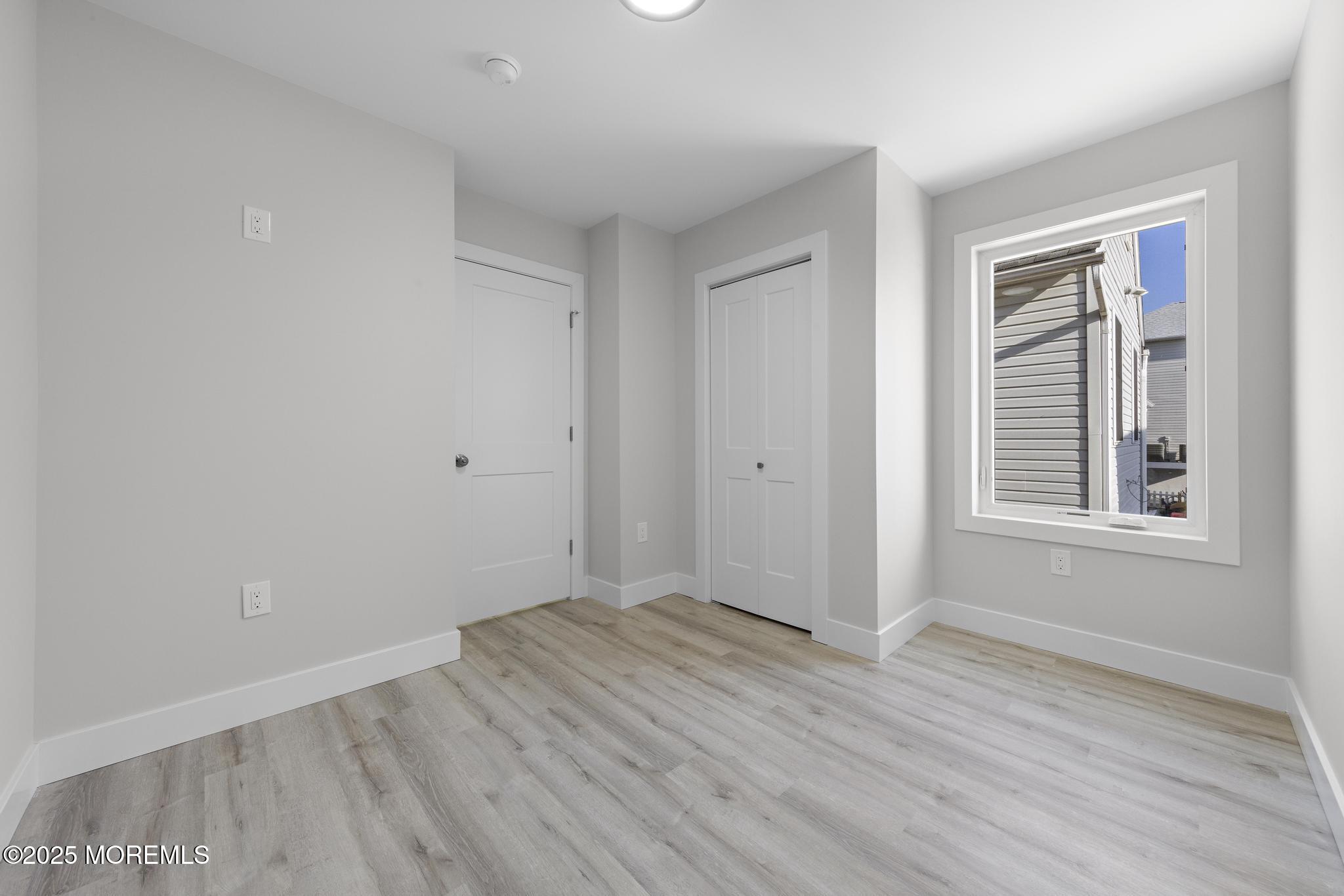 233 Dupont Avenue, 1