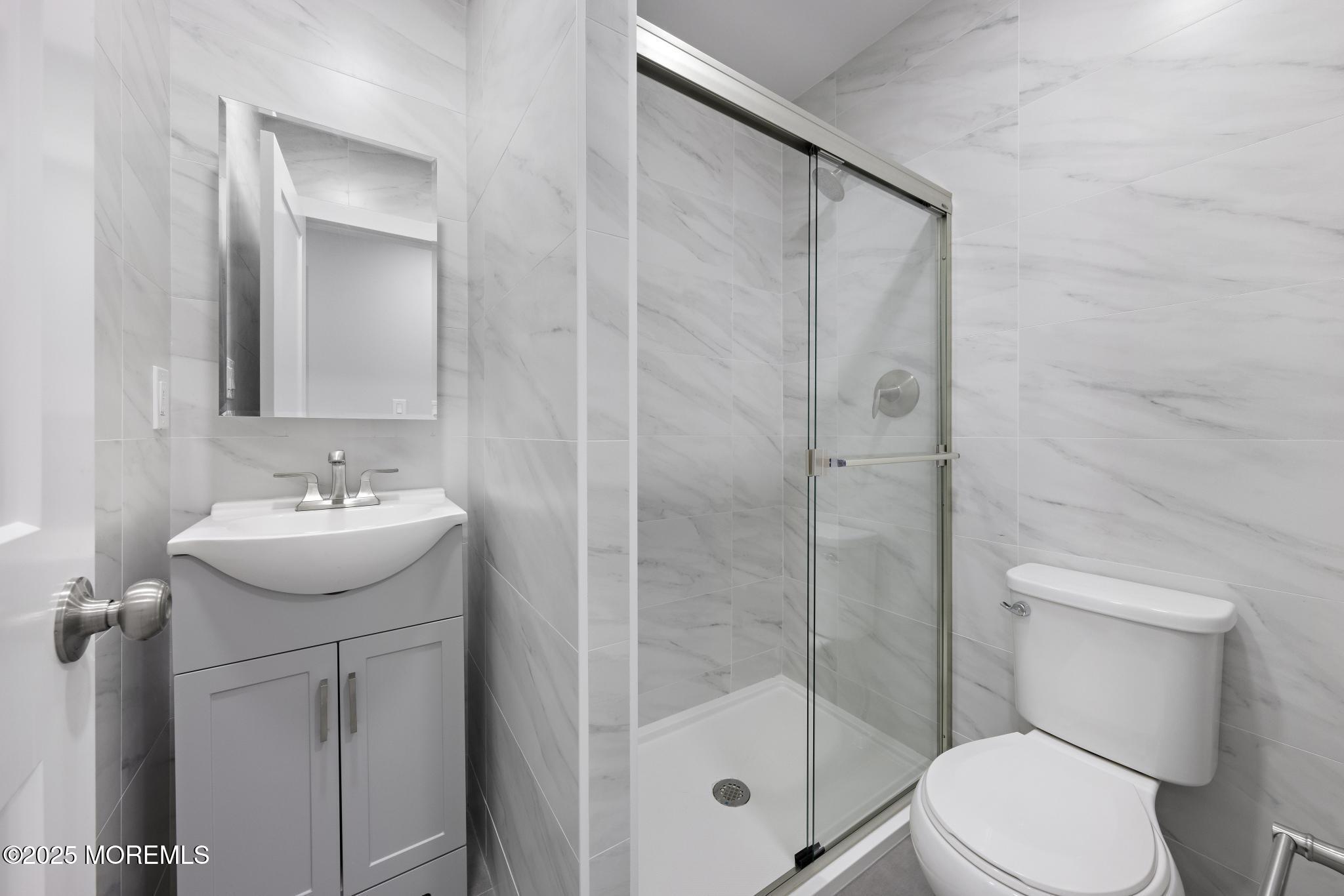 233 Dupont Avenue, 1