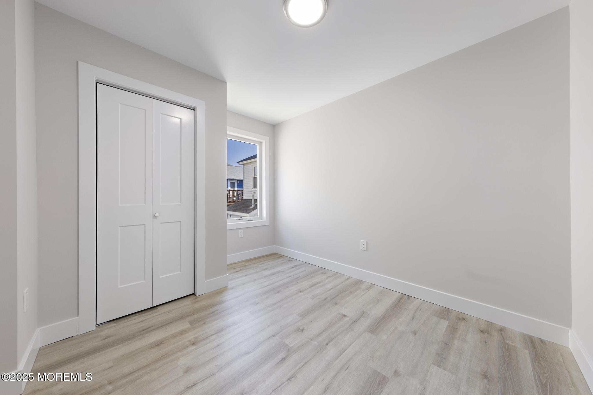233 Dupont Avenue, 1