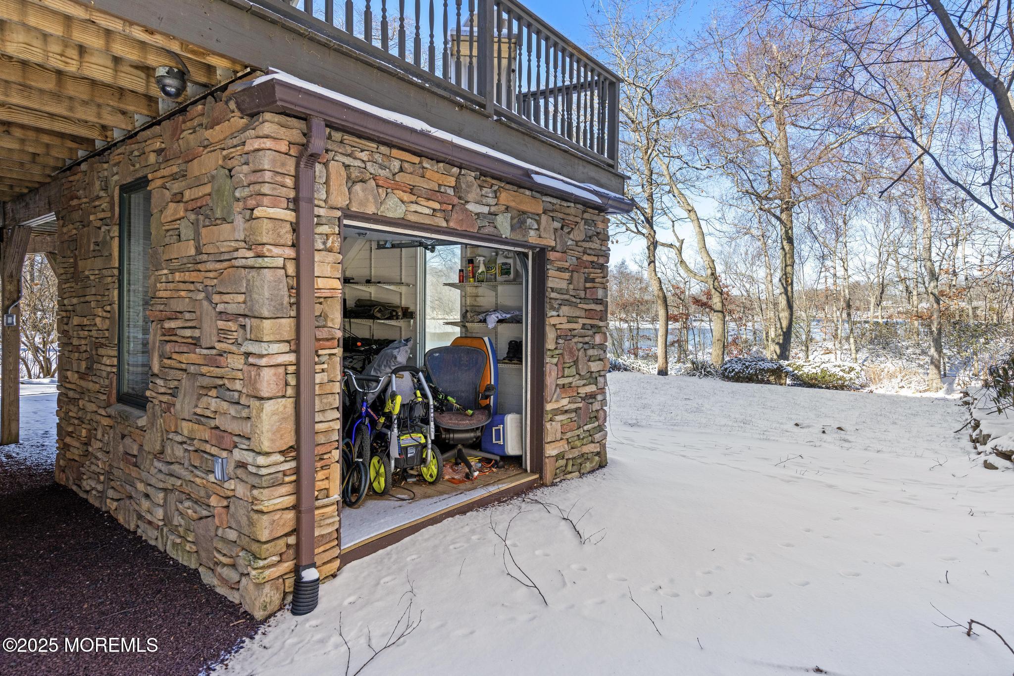 307 Lakeside Avenue