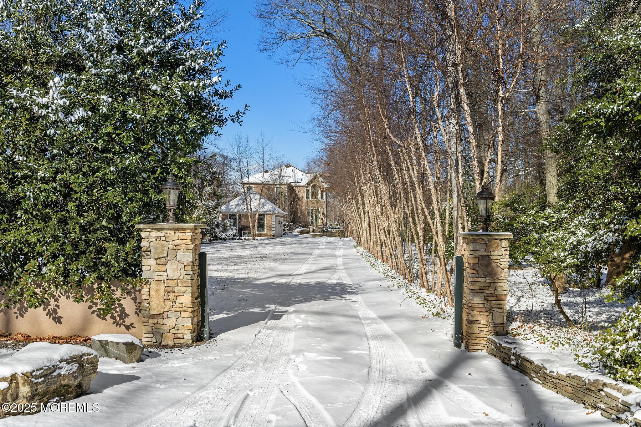 307 Lakeside Avenue