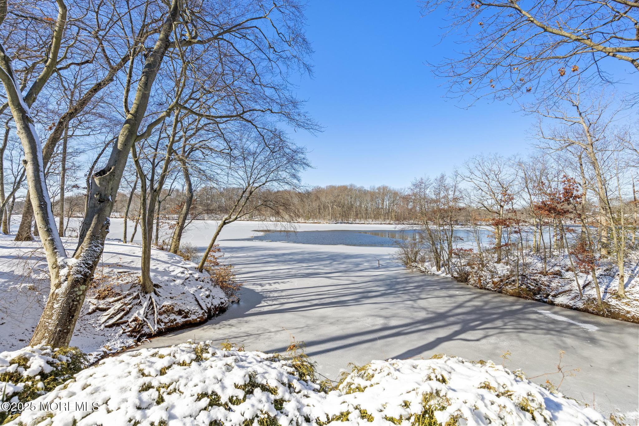 307 Lakeside Avenue