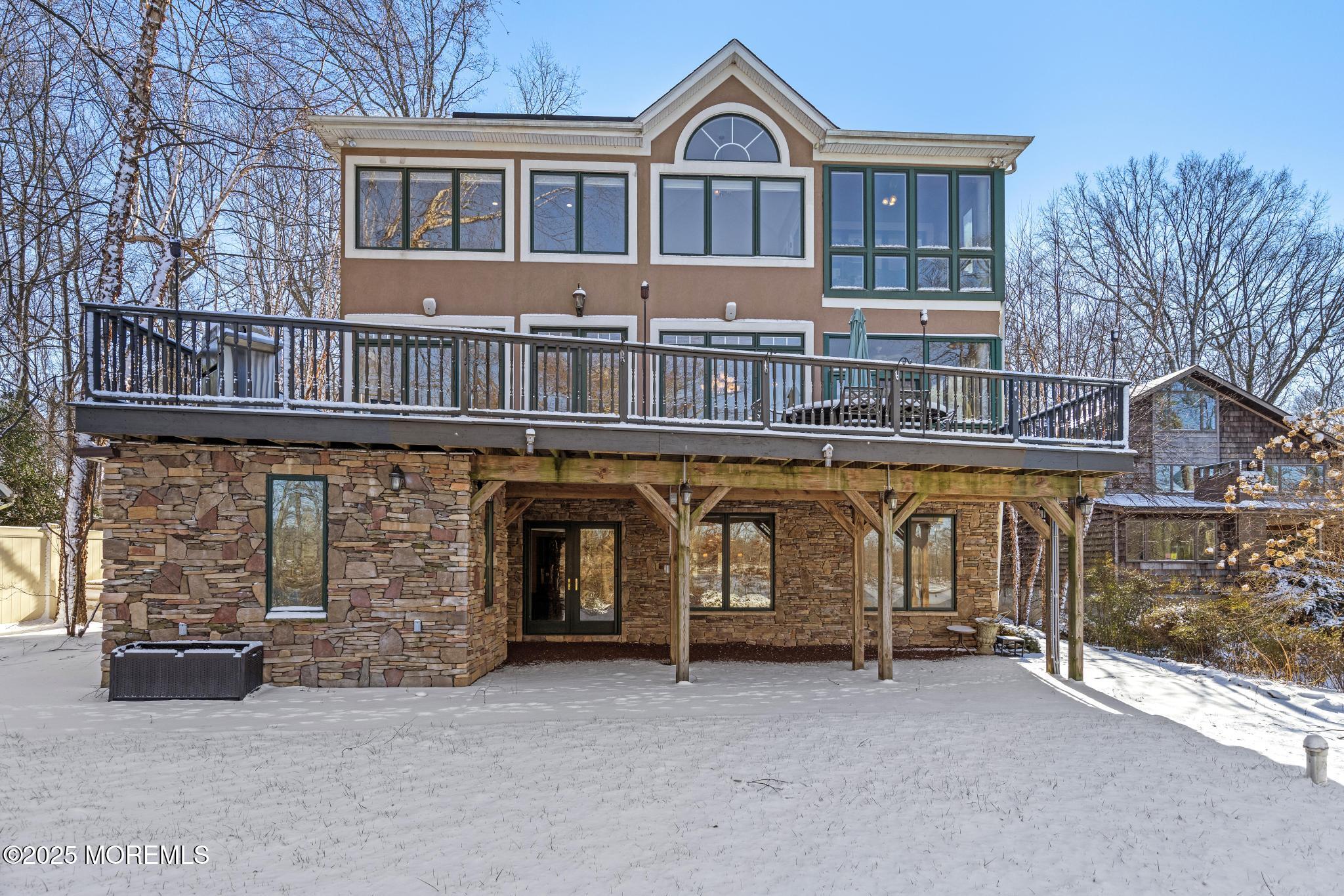 307 Lakeside Avenue
