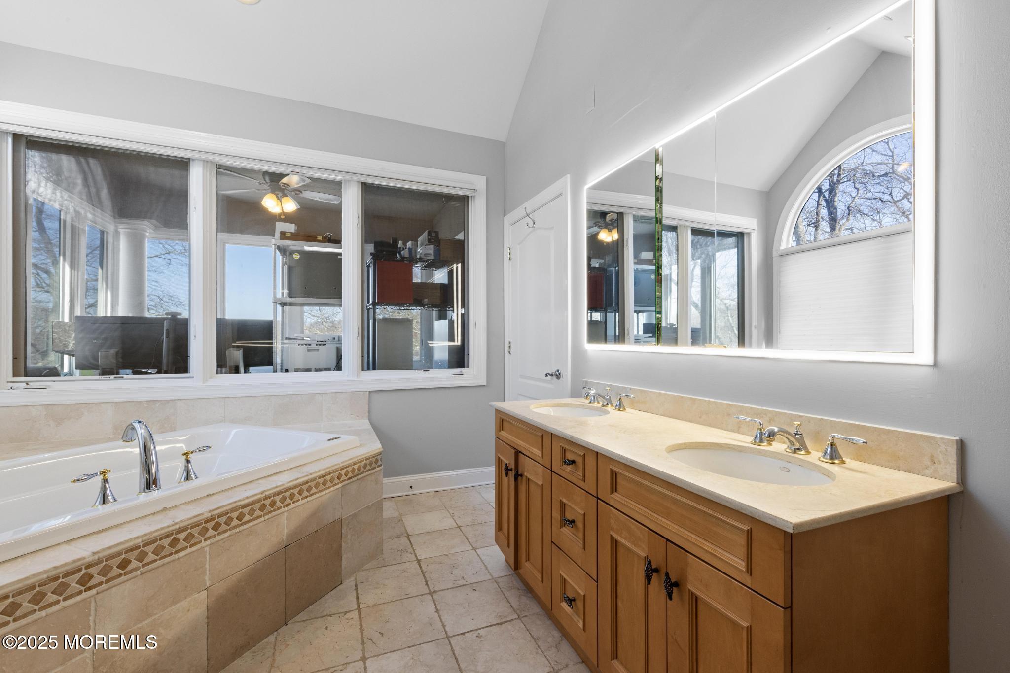 307 Lakeside Avenue