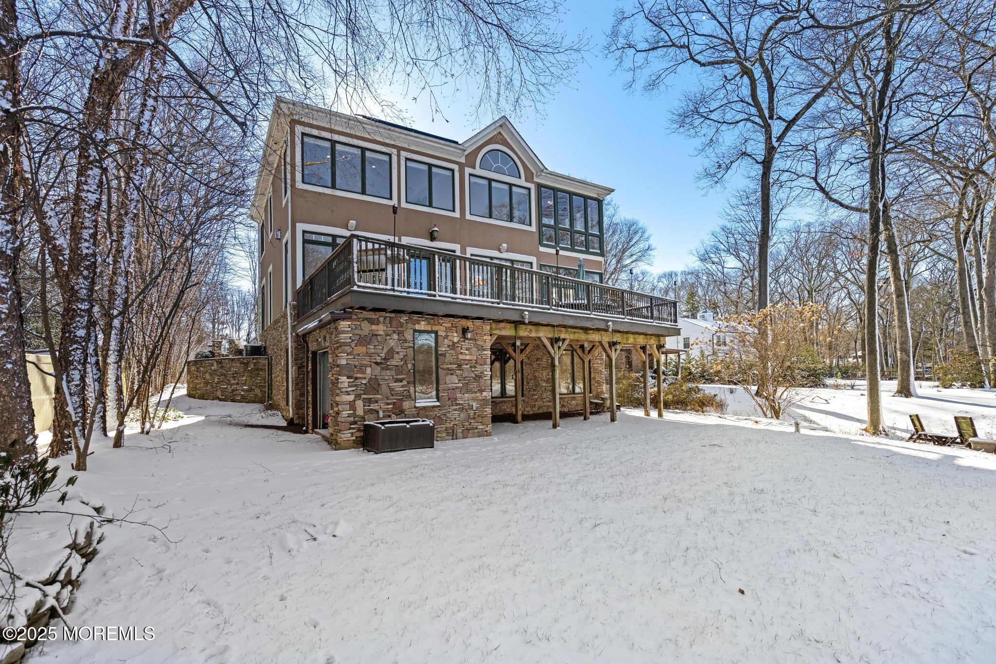 307 Lakeside Avenue