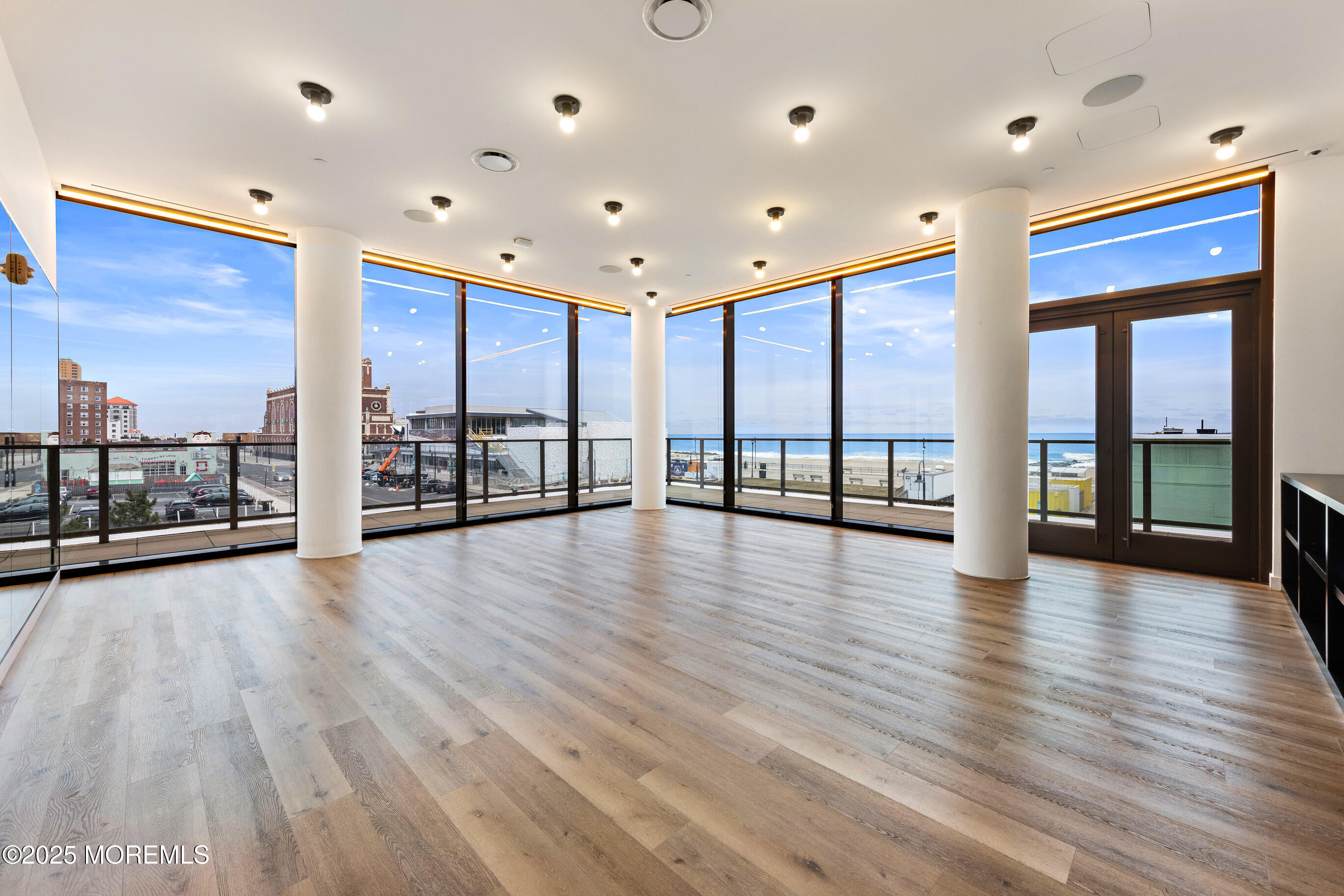 1101 Ocean Avenue, 1404