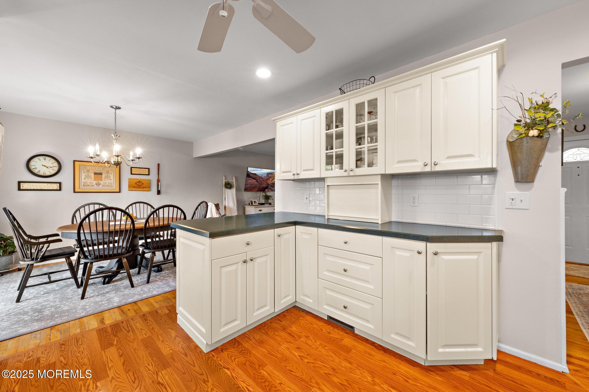 77 Pineland Road