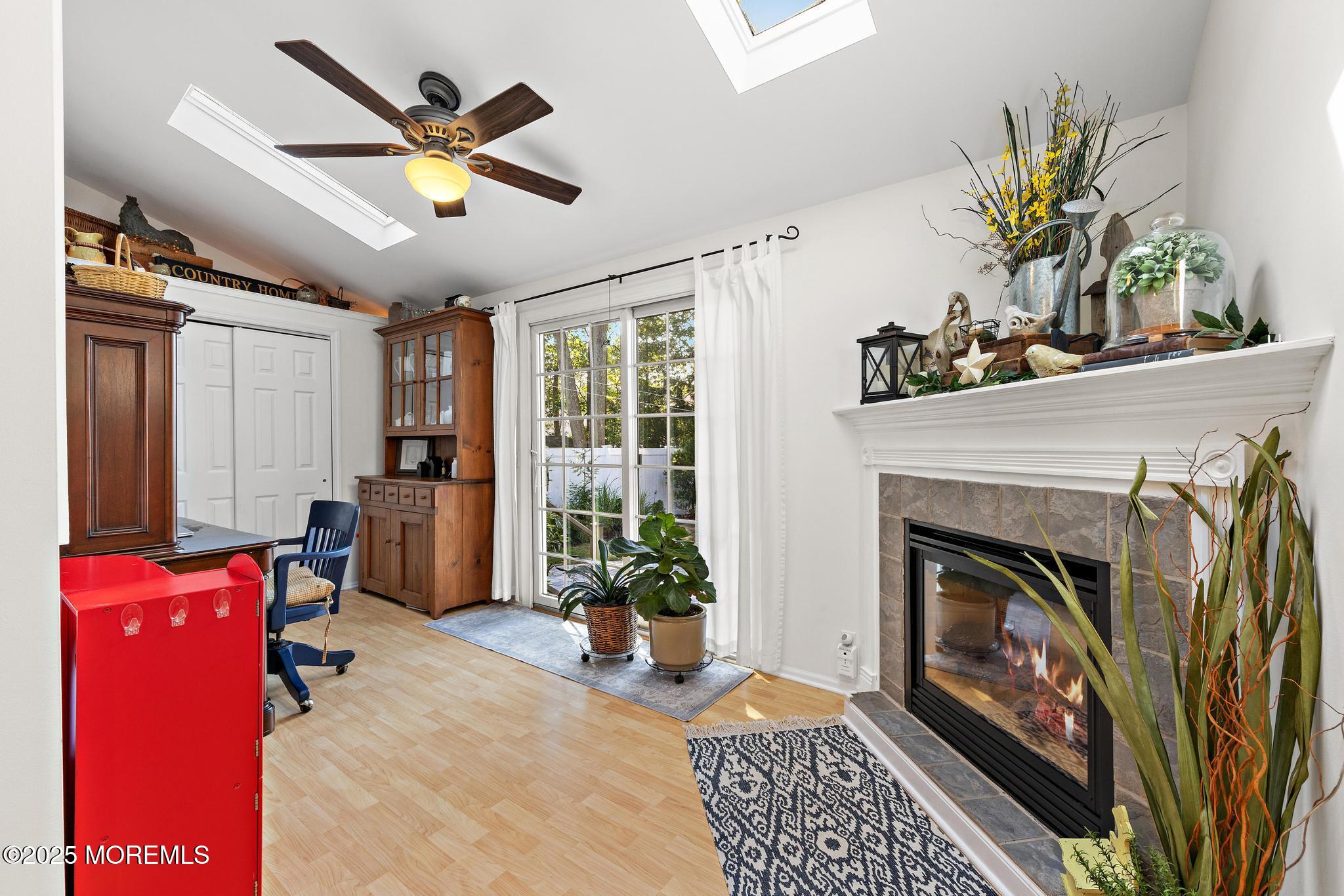 77 Pineland Road