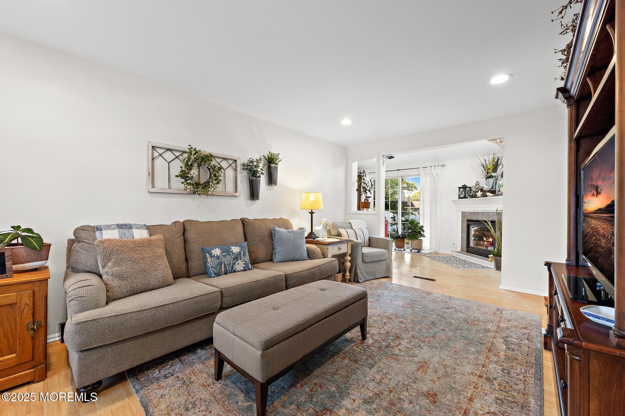 77 Pineland Road
