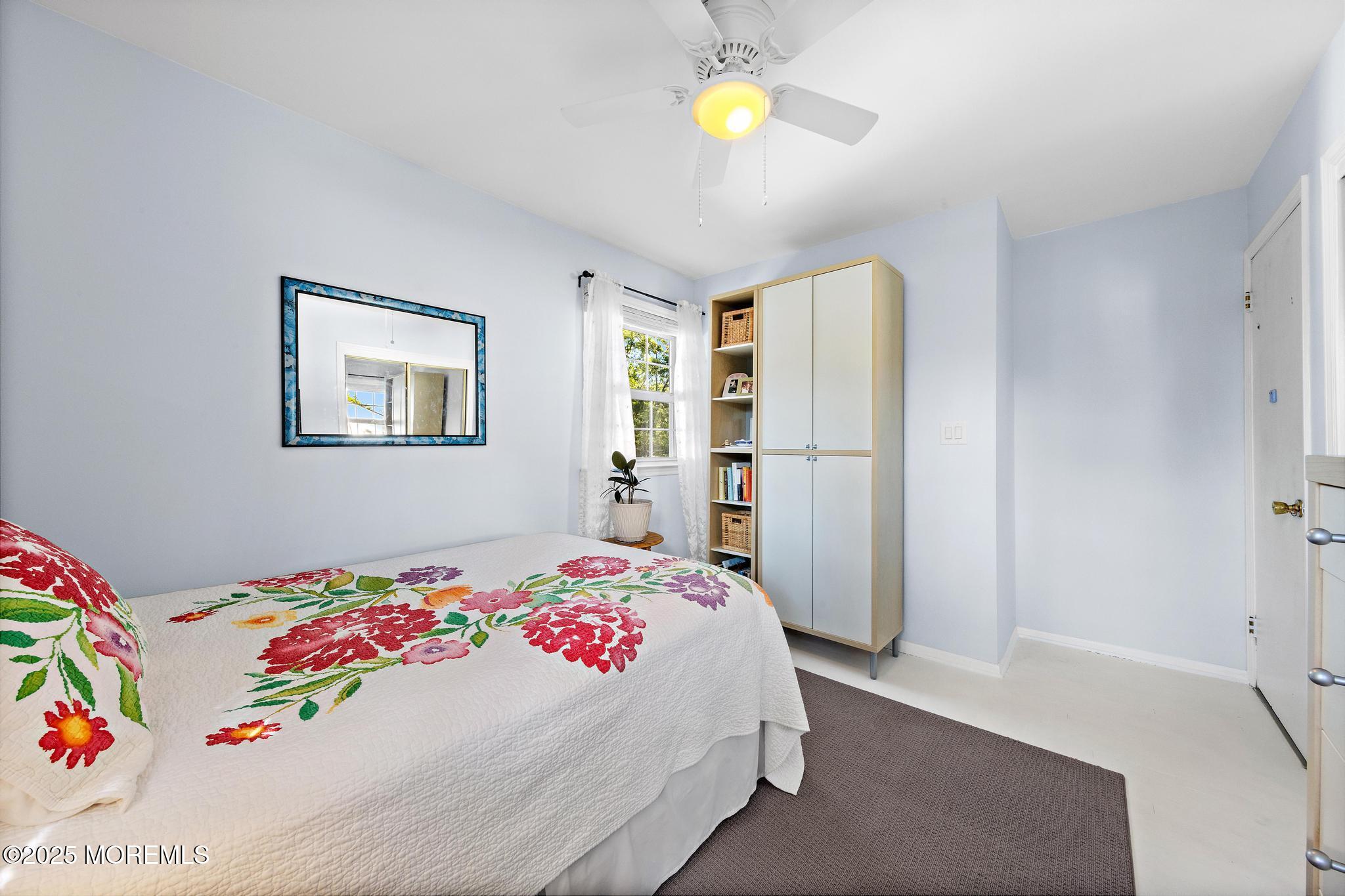 77 Pineland Road