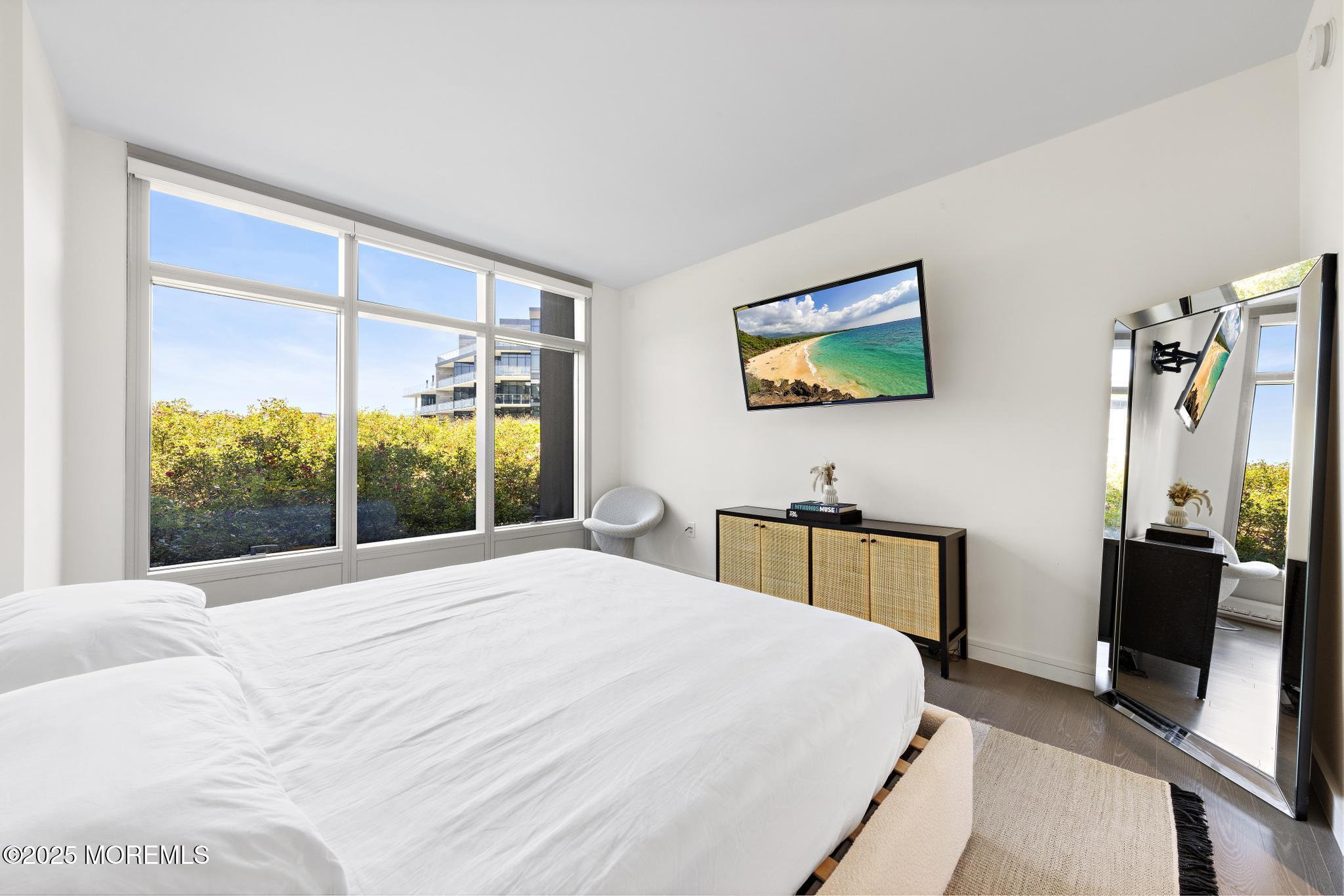 30 Melrose Terrace, 216