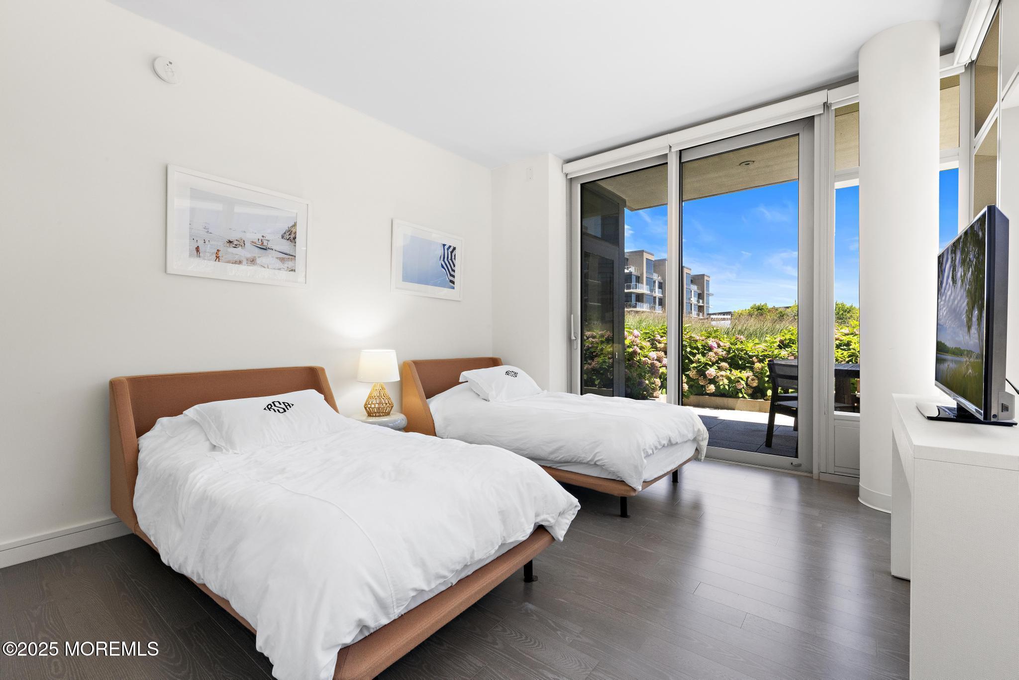 30 Melrose Terrace, 216