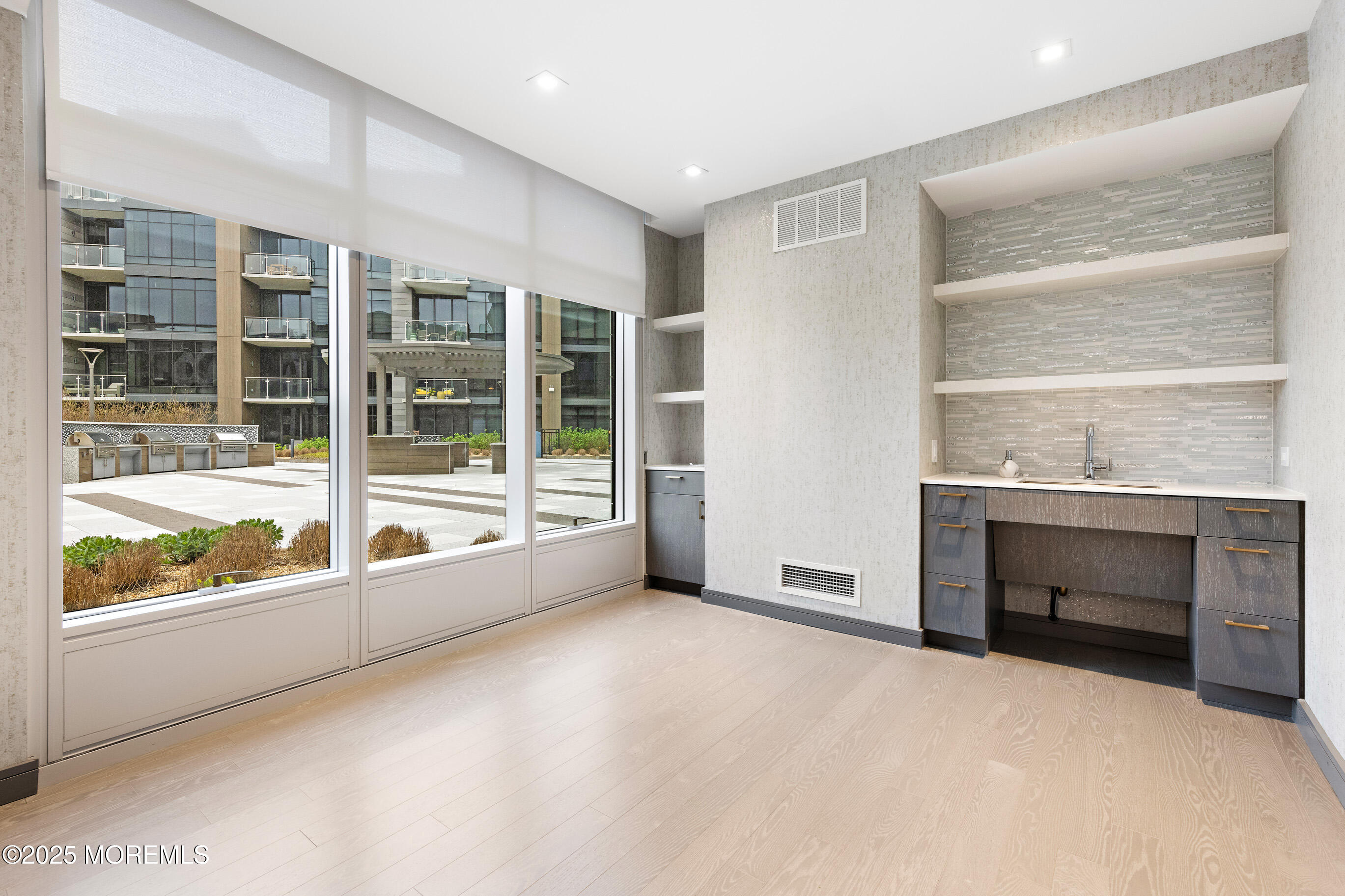 30 Melrose Terrace, 216