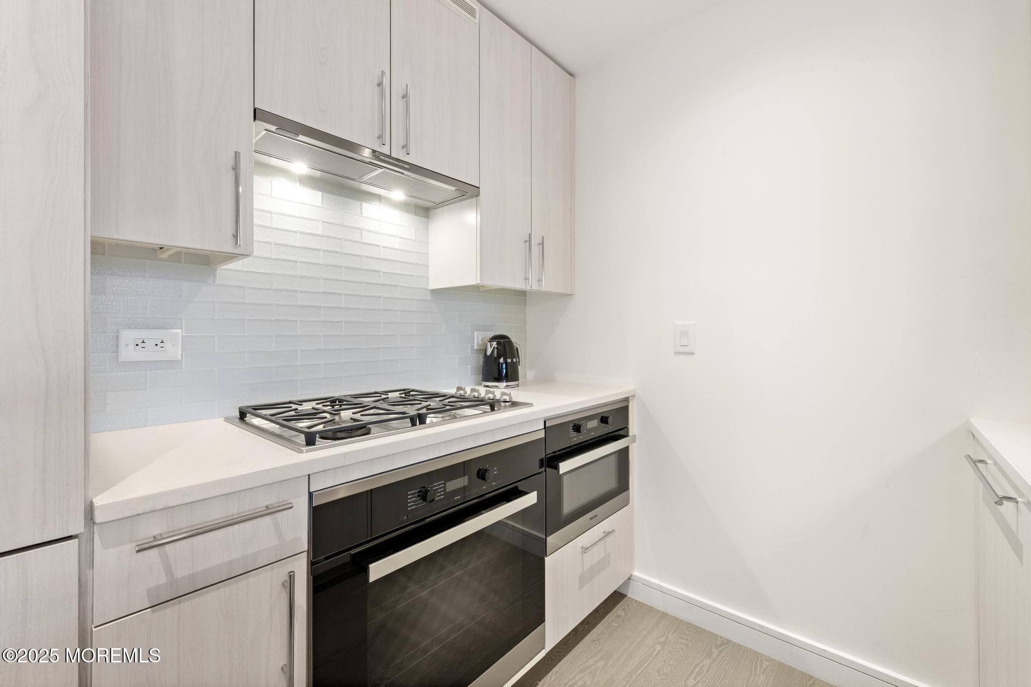 30 Melrose Terrace, 216
