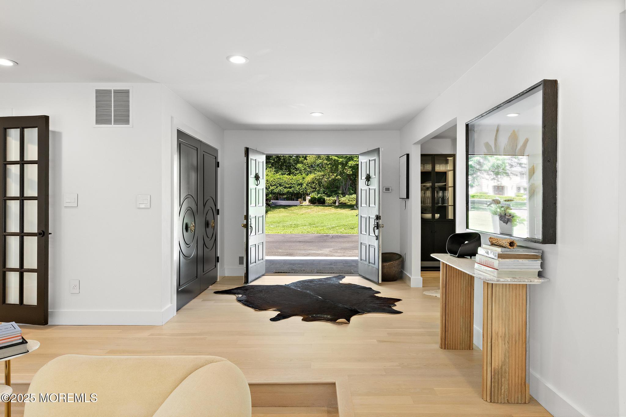 6 Cobblestone Court