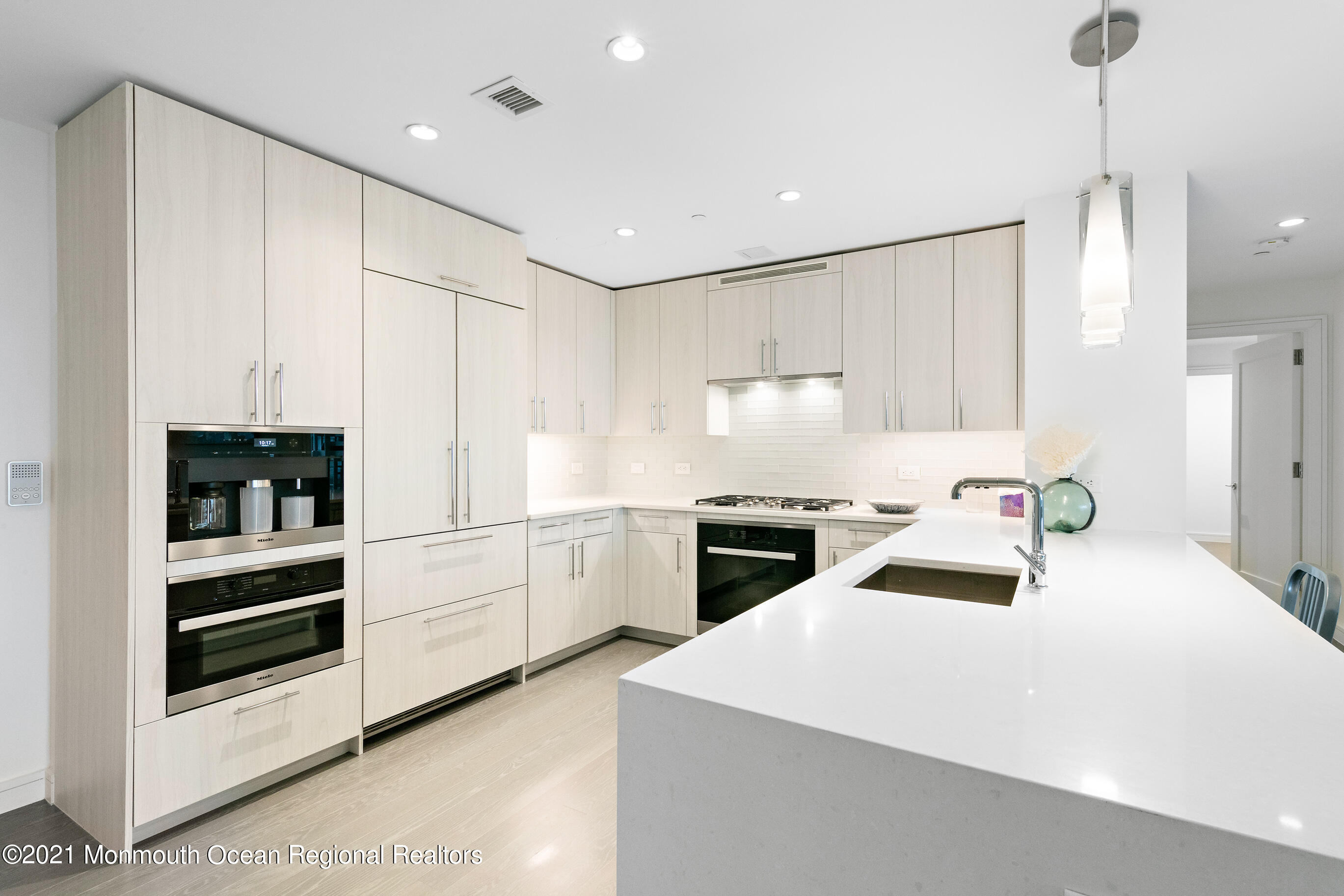 30 Melrose Terrace, 408
