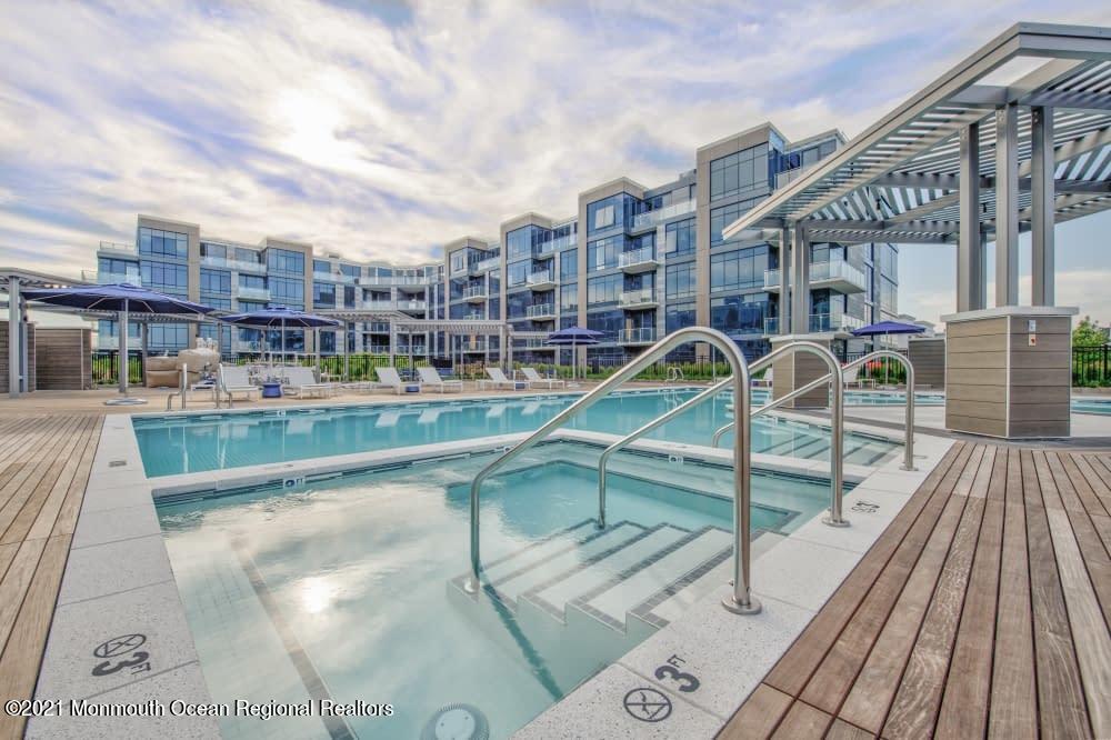 30 Melrose Terrace, 408