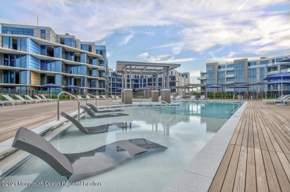 30 Melrose Terrace, 408