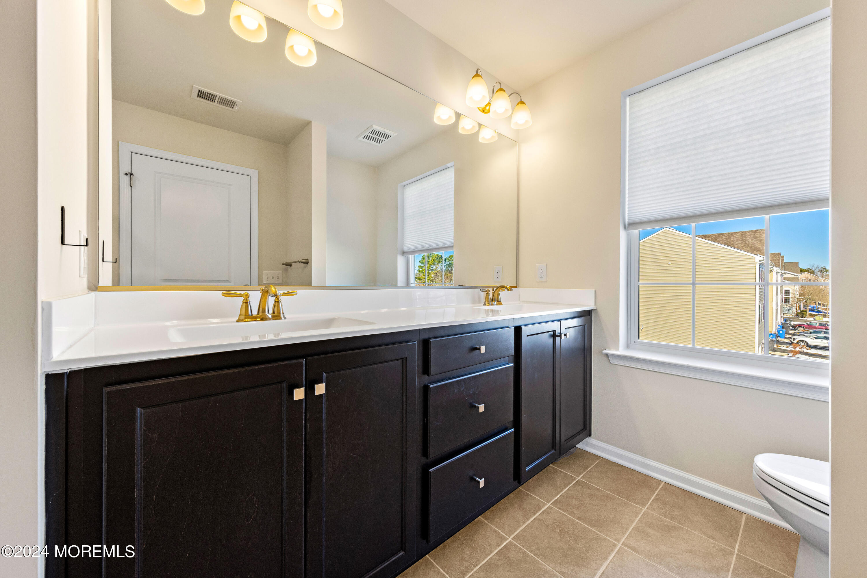 51 Melanie Way, 301