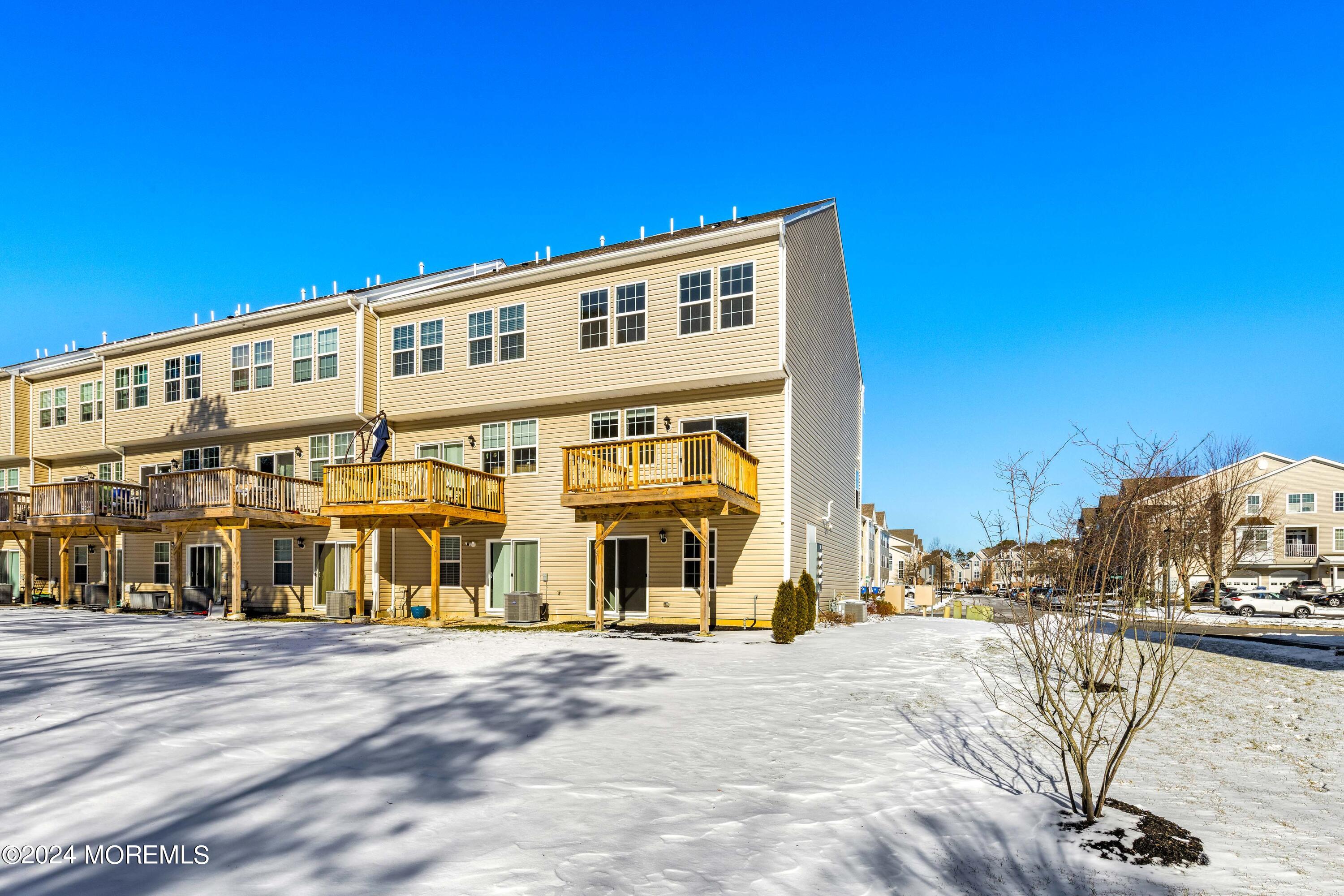 51 Melanie Way, 301