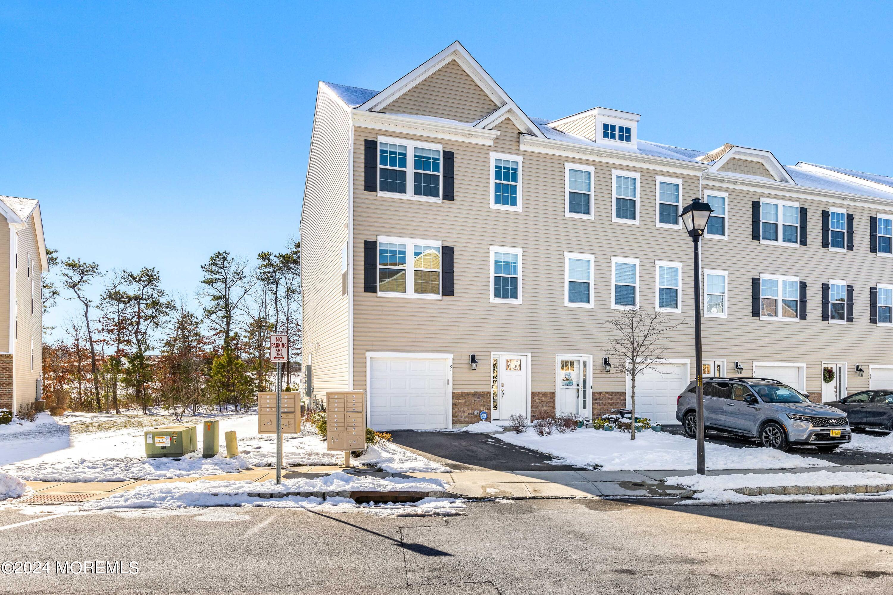 51 Melanie Way, 301