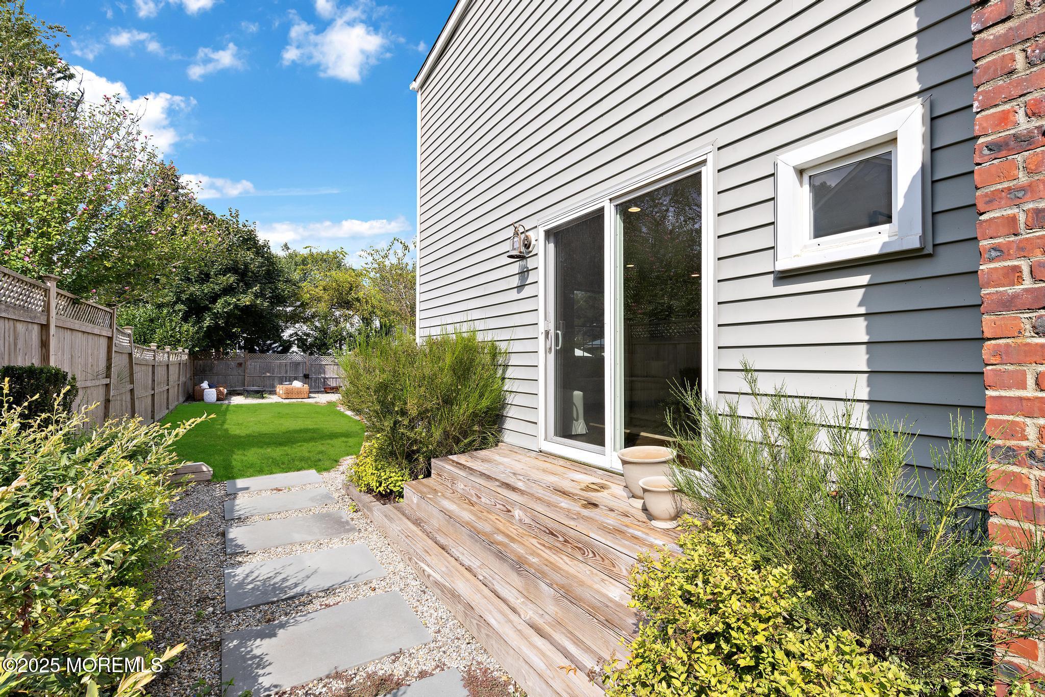 109 Robinson Place