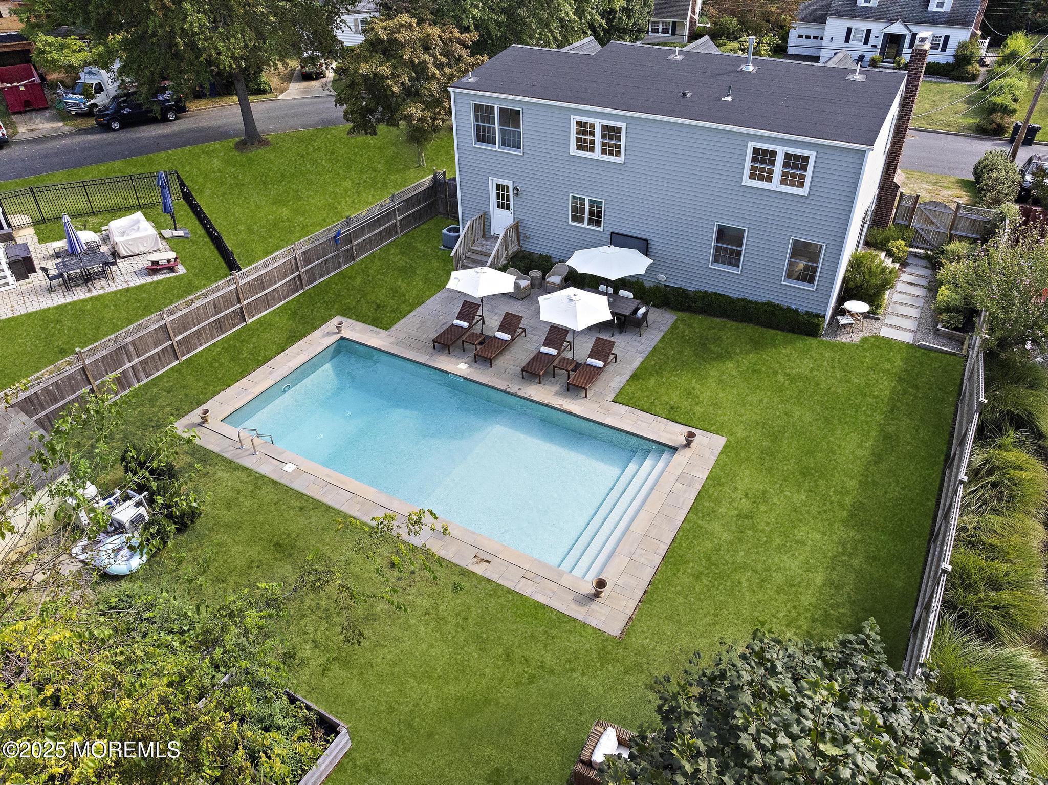 109 Robinson Place