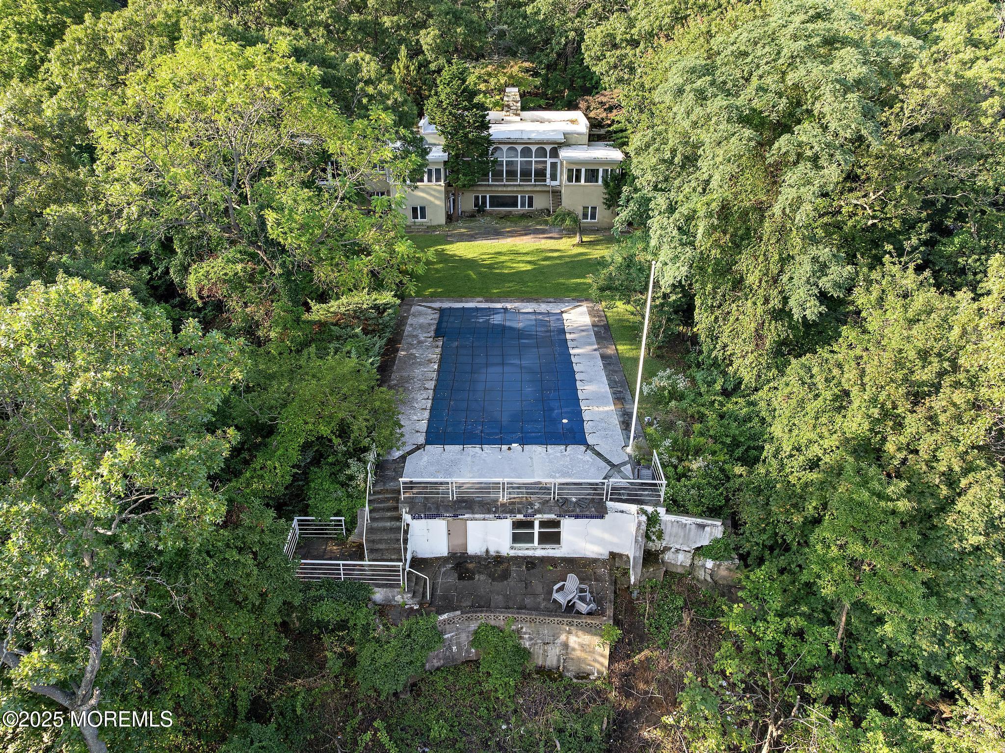 1 Cameron Circle