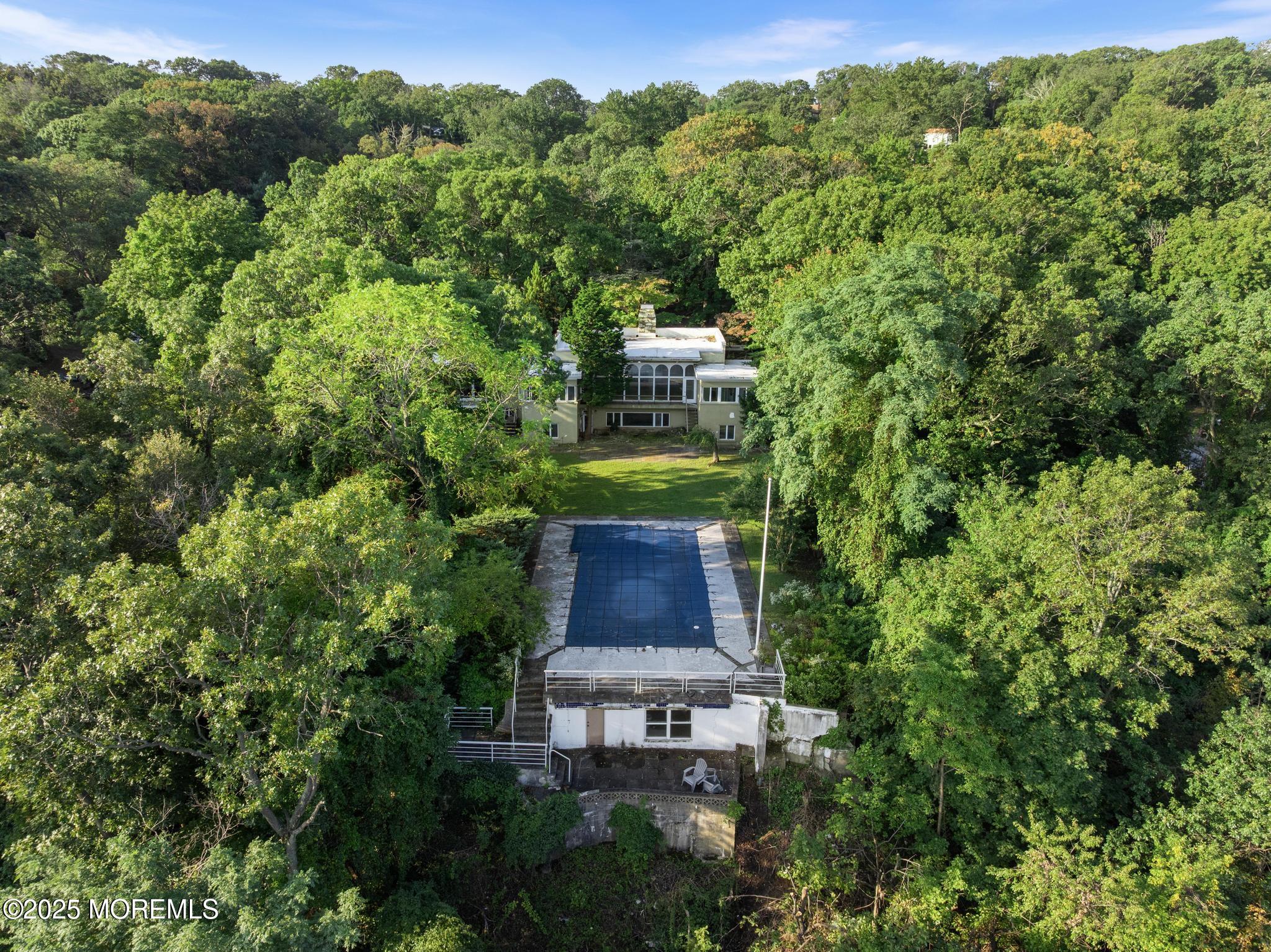 1 Cameron Circle