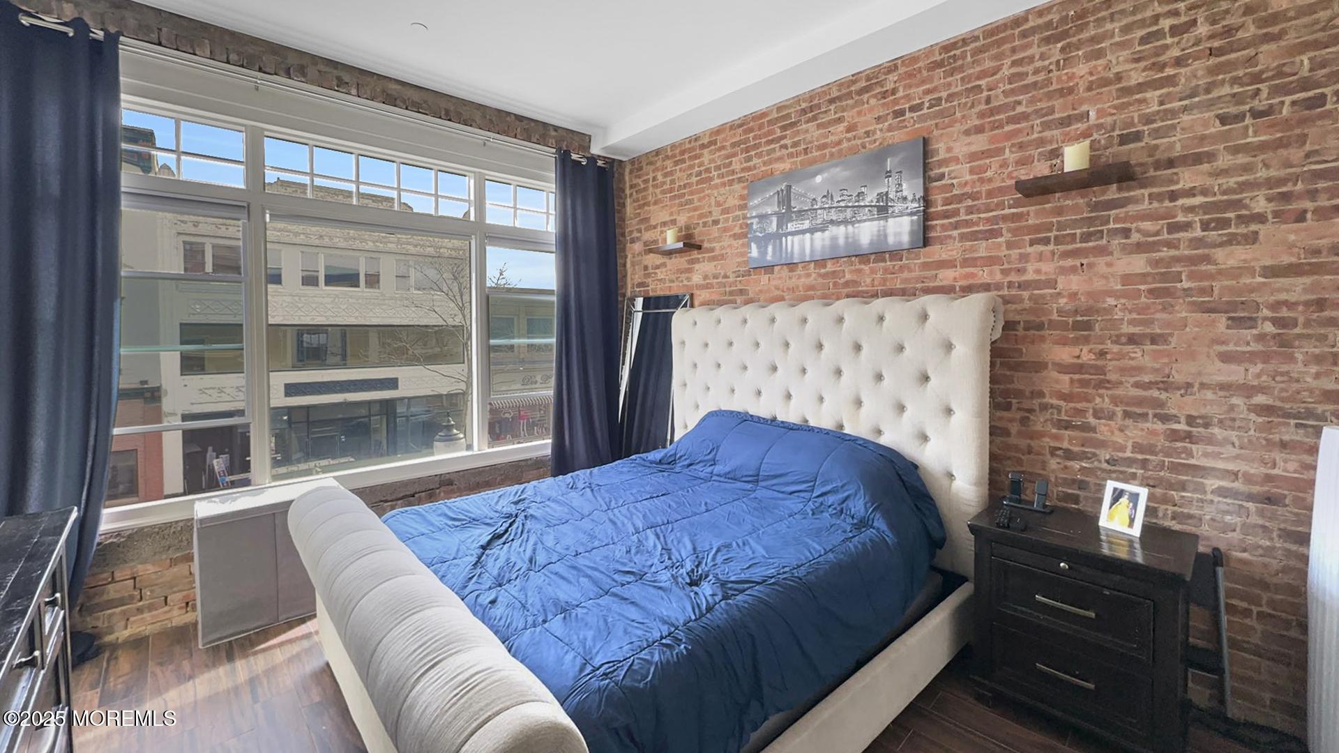 18 Broad Street, 2F