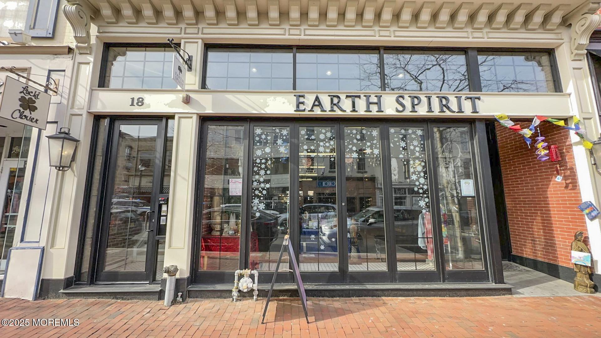 18 Broad Street, 2F